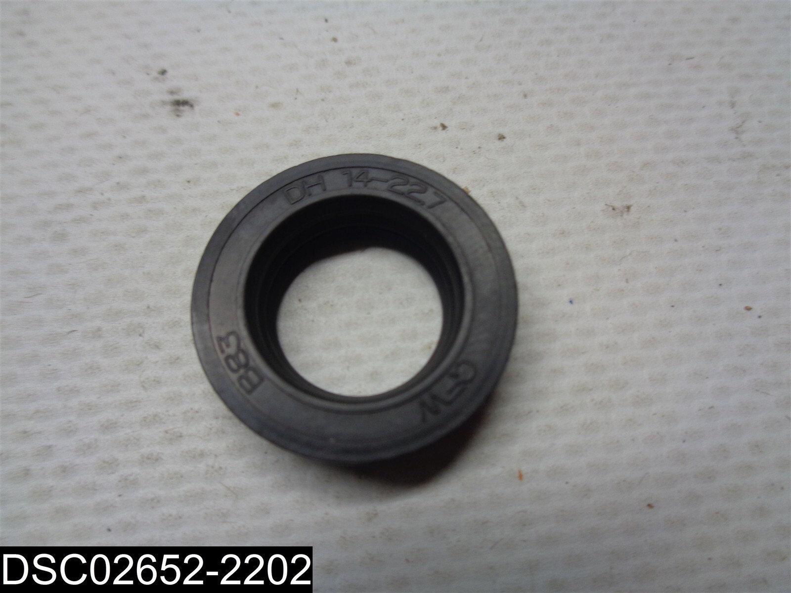 QTY=2000 Pieces E4-DL1-Z003A06 Freudenberg Black Rings DH 14,0X22,7X5,5 287160