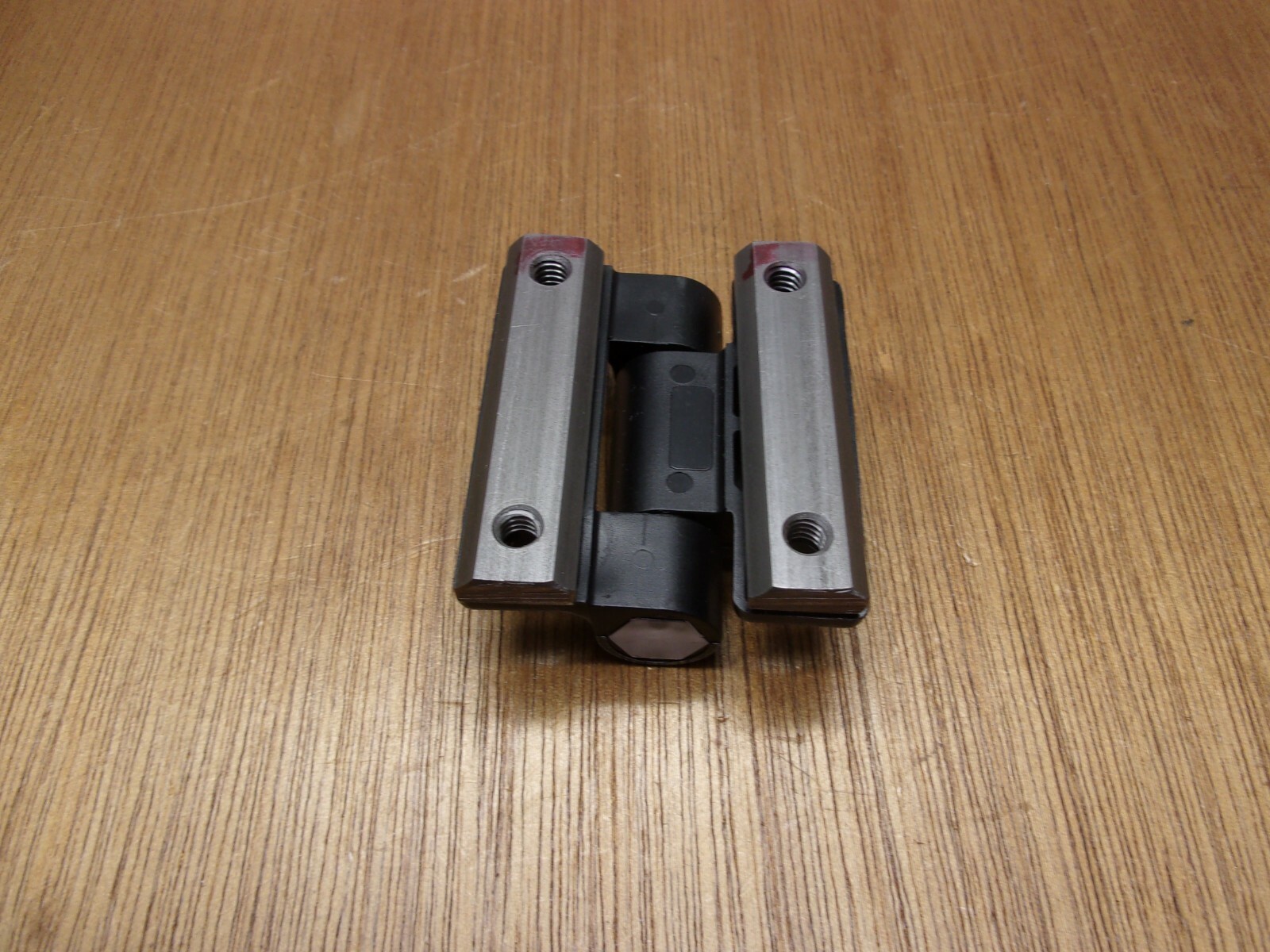 X2 Southco E6-10-501-20 Adjustable Torque Hinge 80/20 1/4″ Double Slide In Nuts