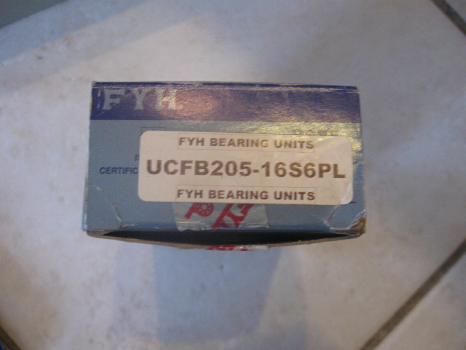 NEW FYH 3 Bolt Flange Bracket Bearing White pn#- UCFB205-16S6PL