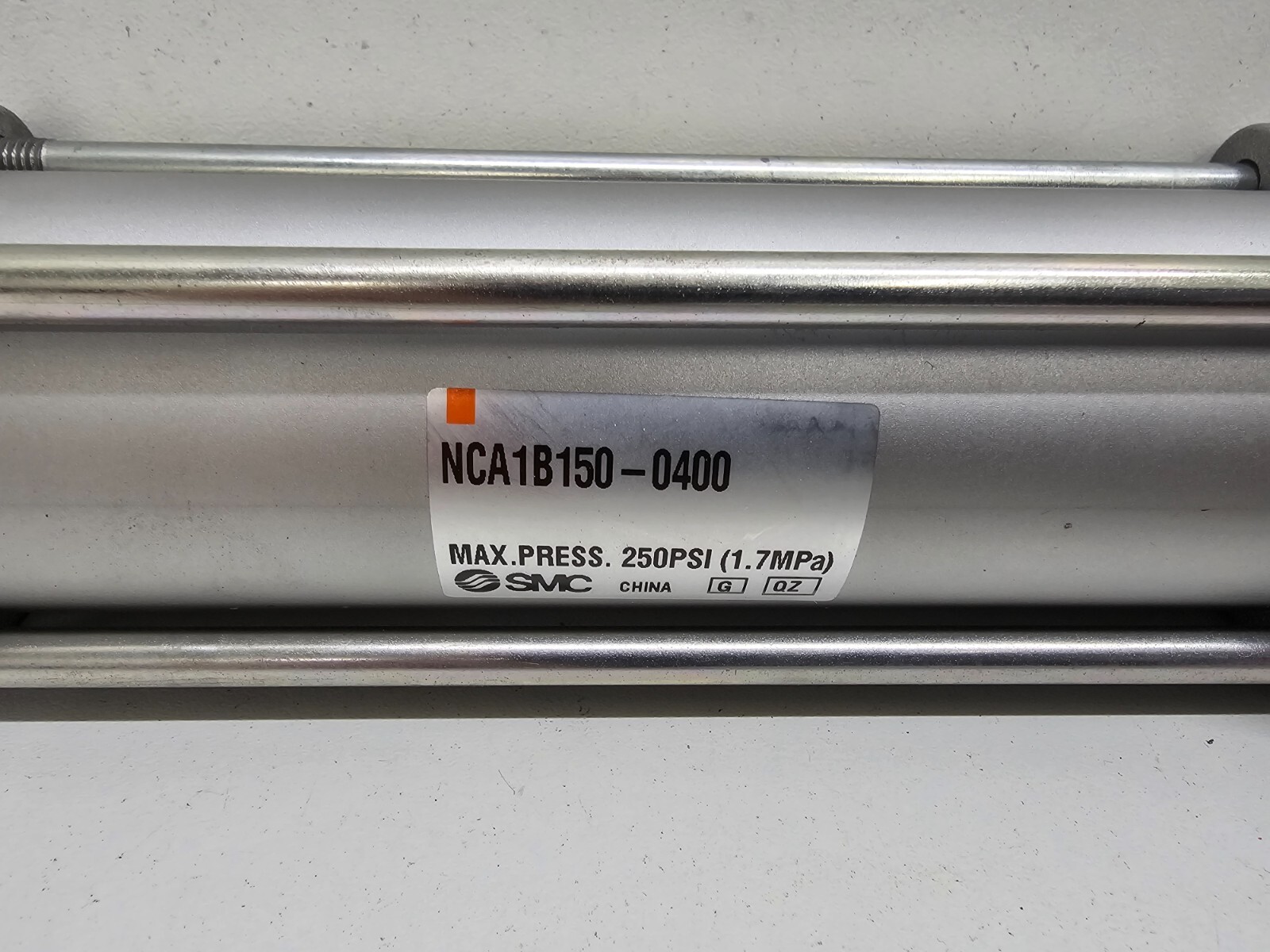 NEW OLD STOCK! SMC 4″ STROKE PNEUMATIC CYLINDER NCA1B150-0400