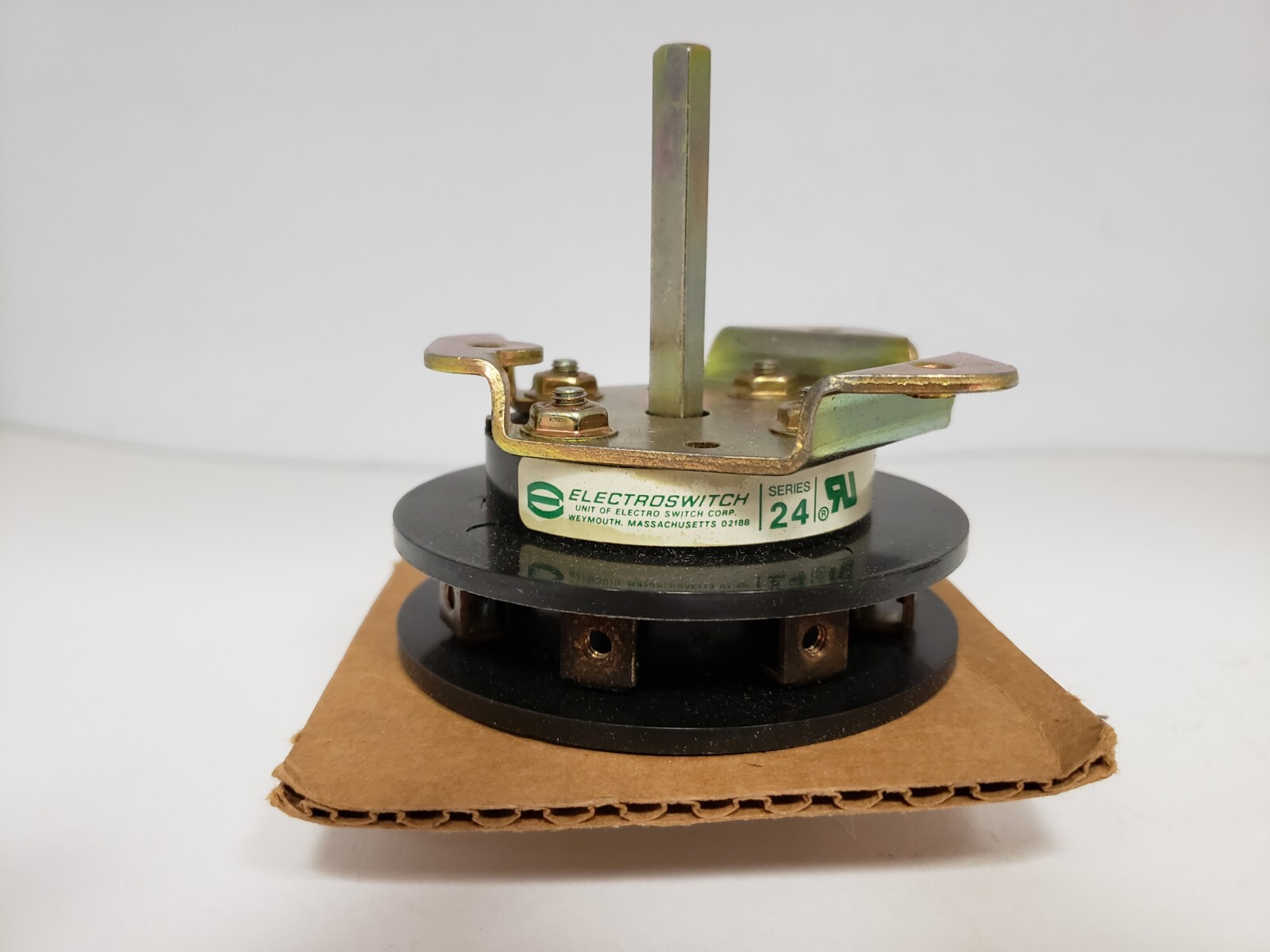 ELECTROSWITCH 24701B ROTARY CAM SWITCH SERIES 24 NIB
