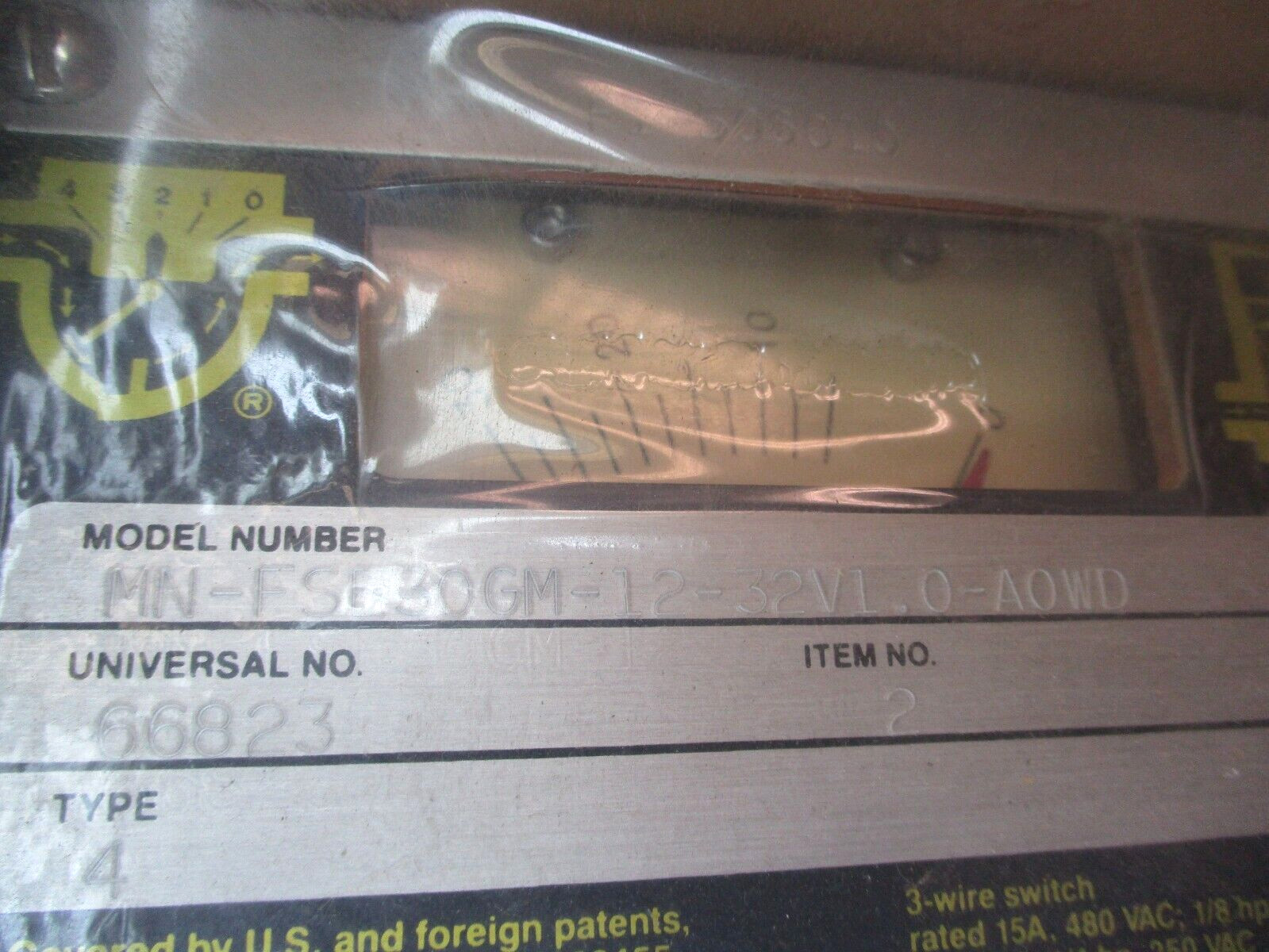 UFM MN-FSE30GM-12-32V 1.0-A0WD A6940WVS