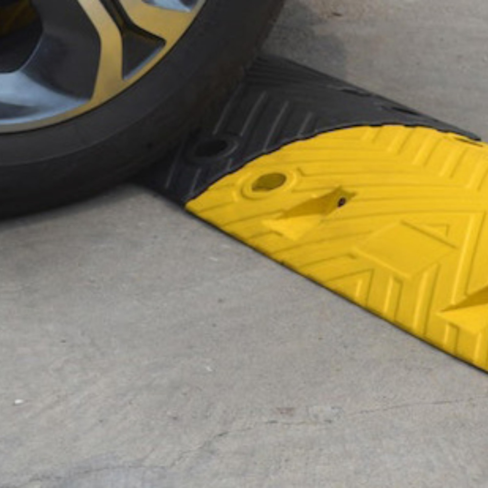 Pittman 8 ft XPT Eco Speed Bump Kit 40000 lb Capacity Black Yellow