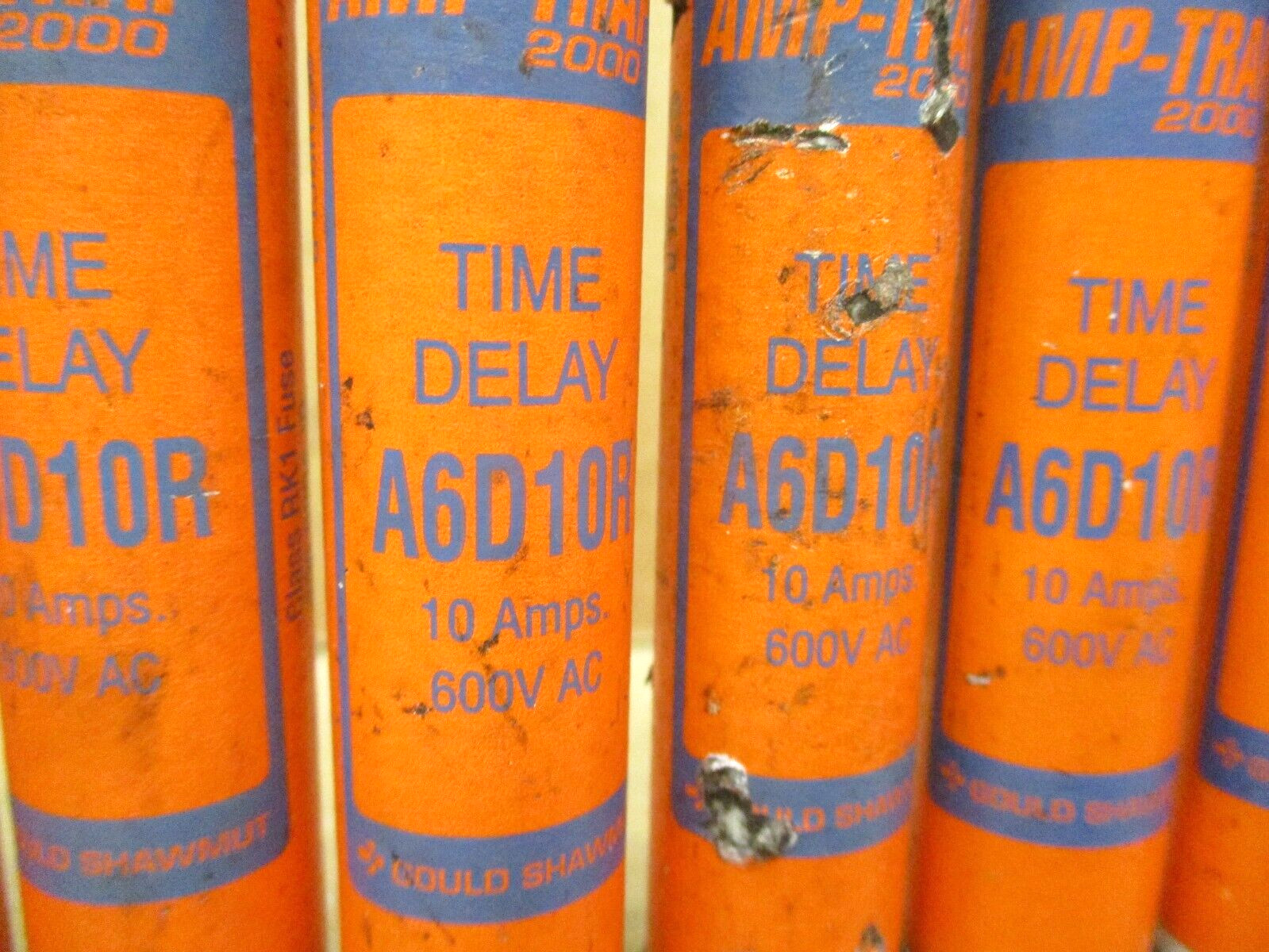 Amp Trap 2000 A6D10R 10 Amp Class RK1 Fuse Lot of 15 Pieces 48208NADC