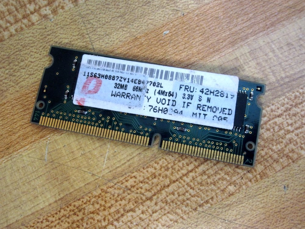 IBM 42H2819 Memory Module MH4S64AKG-10L