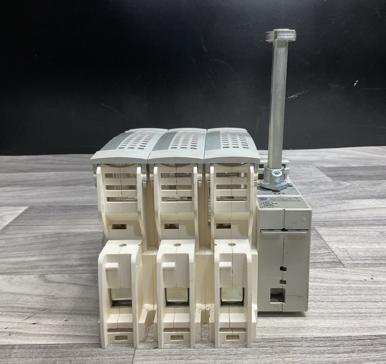 ALLEN-BRADLEY 194R-J100-1753 SER A SWITCH DISCONNECTOR FUSE #335A131PR2