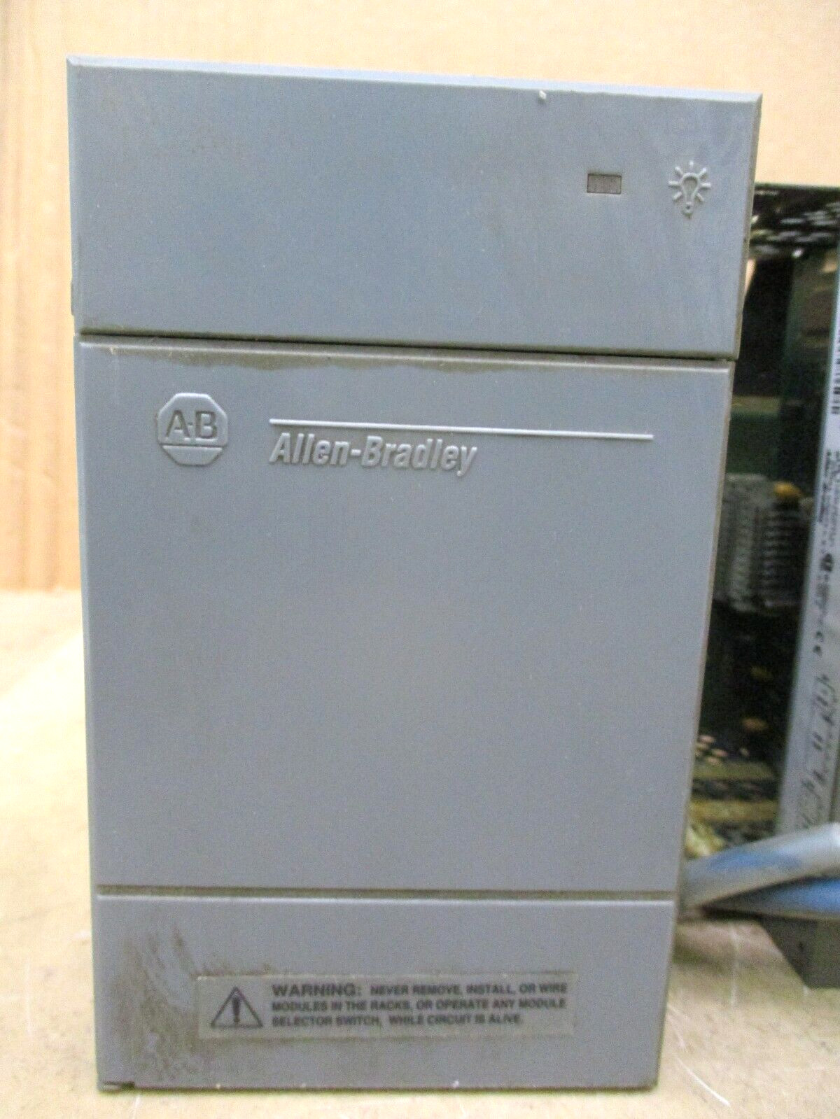 Allen-Bradley SLC 500 1746-P3 Ser A 1747-DCM Ser A 1747-SDN 48661GN