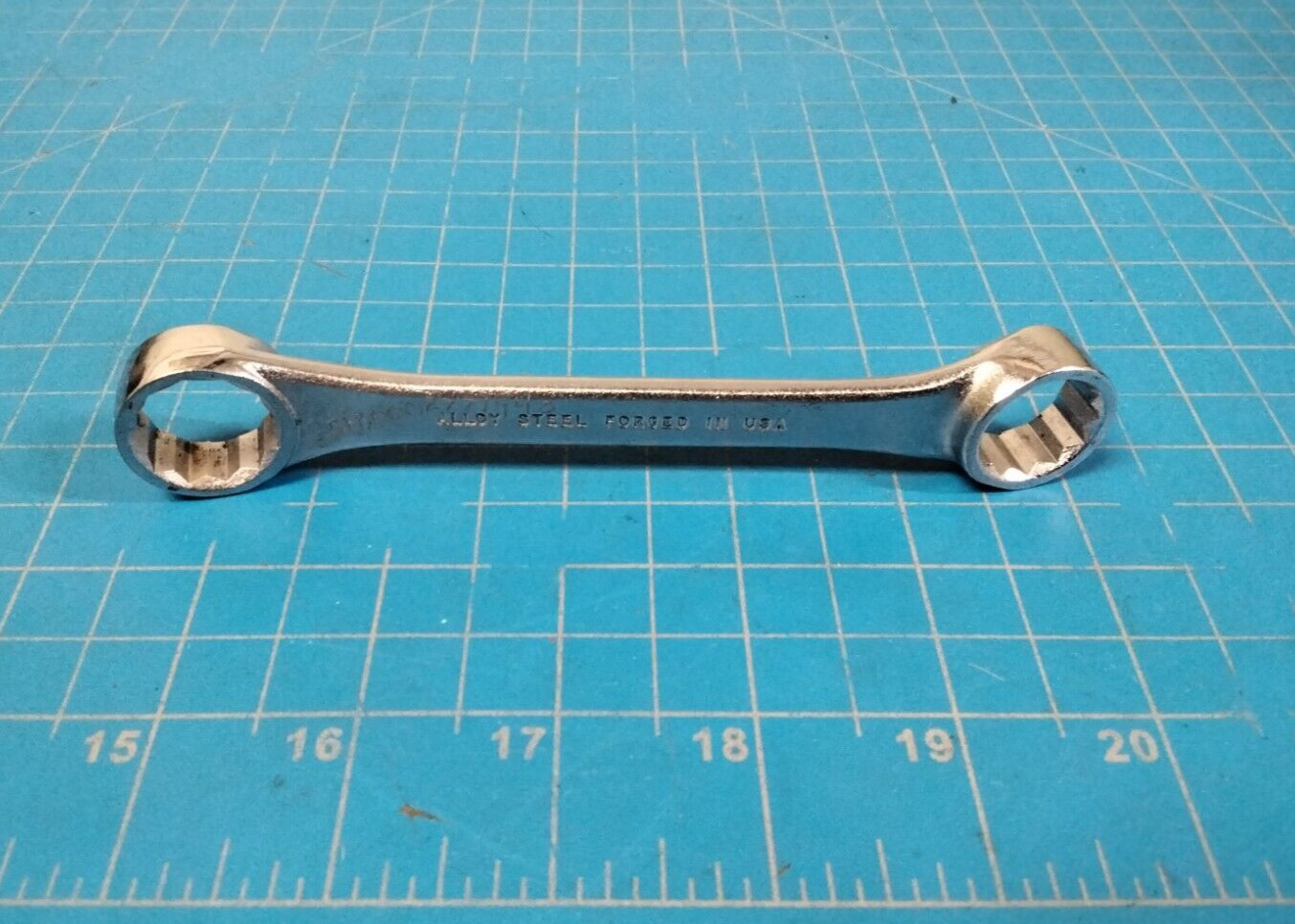 Blackhawk BW-1605 Double Box-End Wrench 11/16 X 5/8