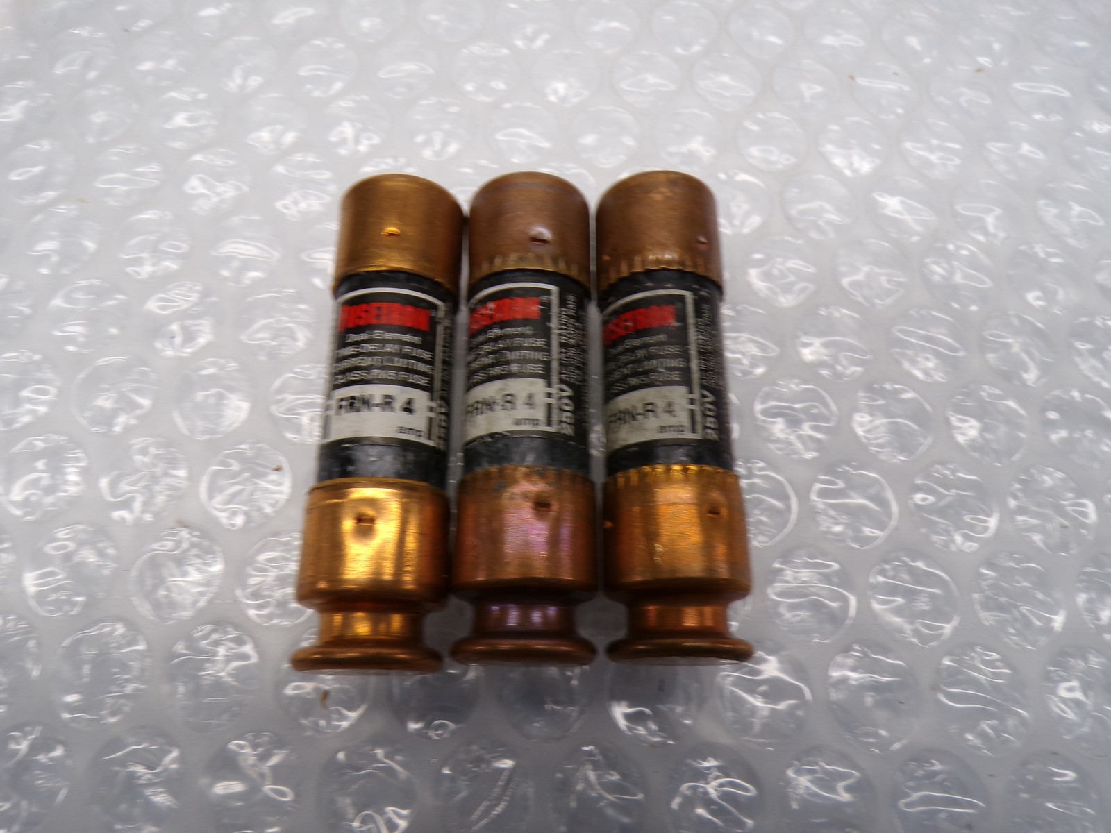 FUSETRON FRN-R-4 FUSE BLACK LOT OF 3 NSNP