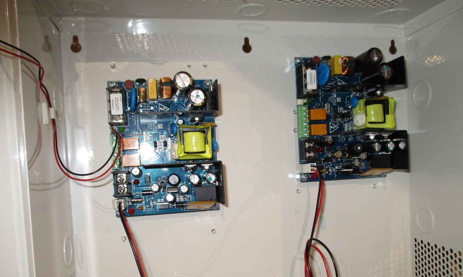 Assa Abloy Securitron AQD2 Power Supply/Charger 120/240VAC
