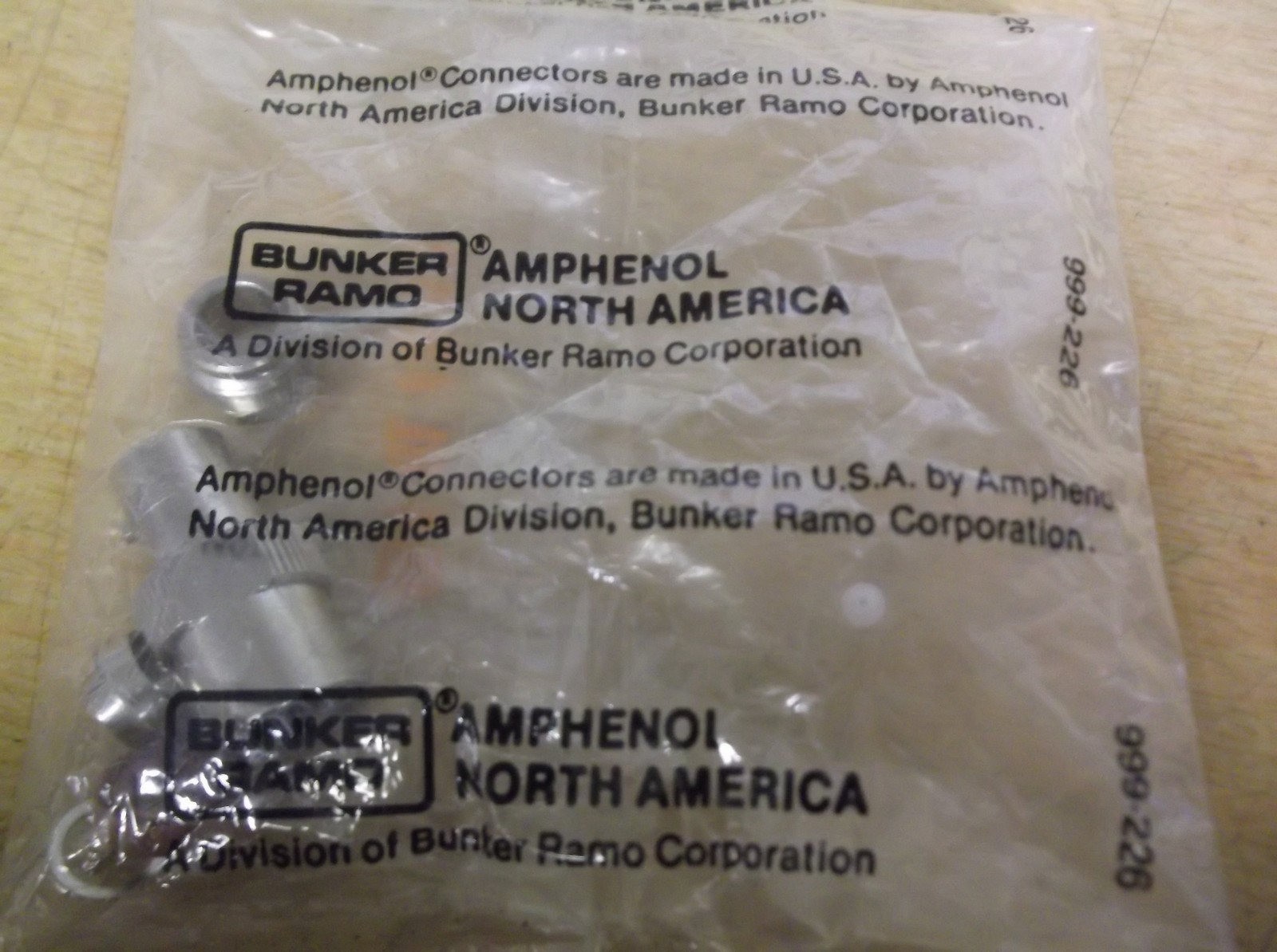 NEW Bunker Ramo Amphenol 554-81 Connector *FREE SHIPPING*