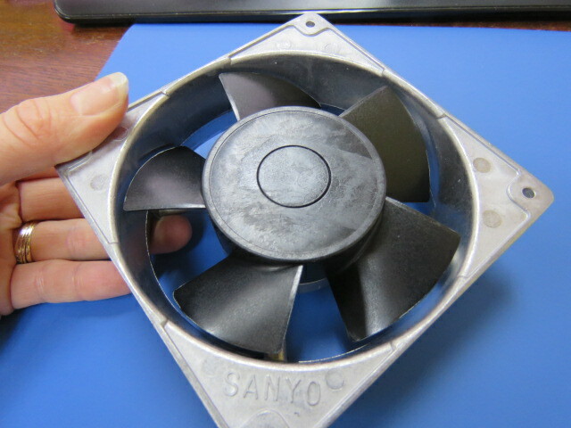 SANYO DENKI AMERICA INC. 109S024UL Qty of 1 per Lot Fan Tubeaxial 115VAC Square
