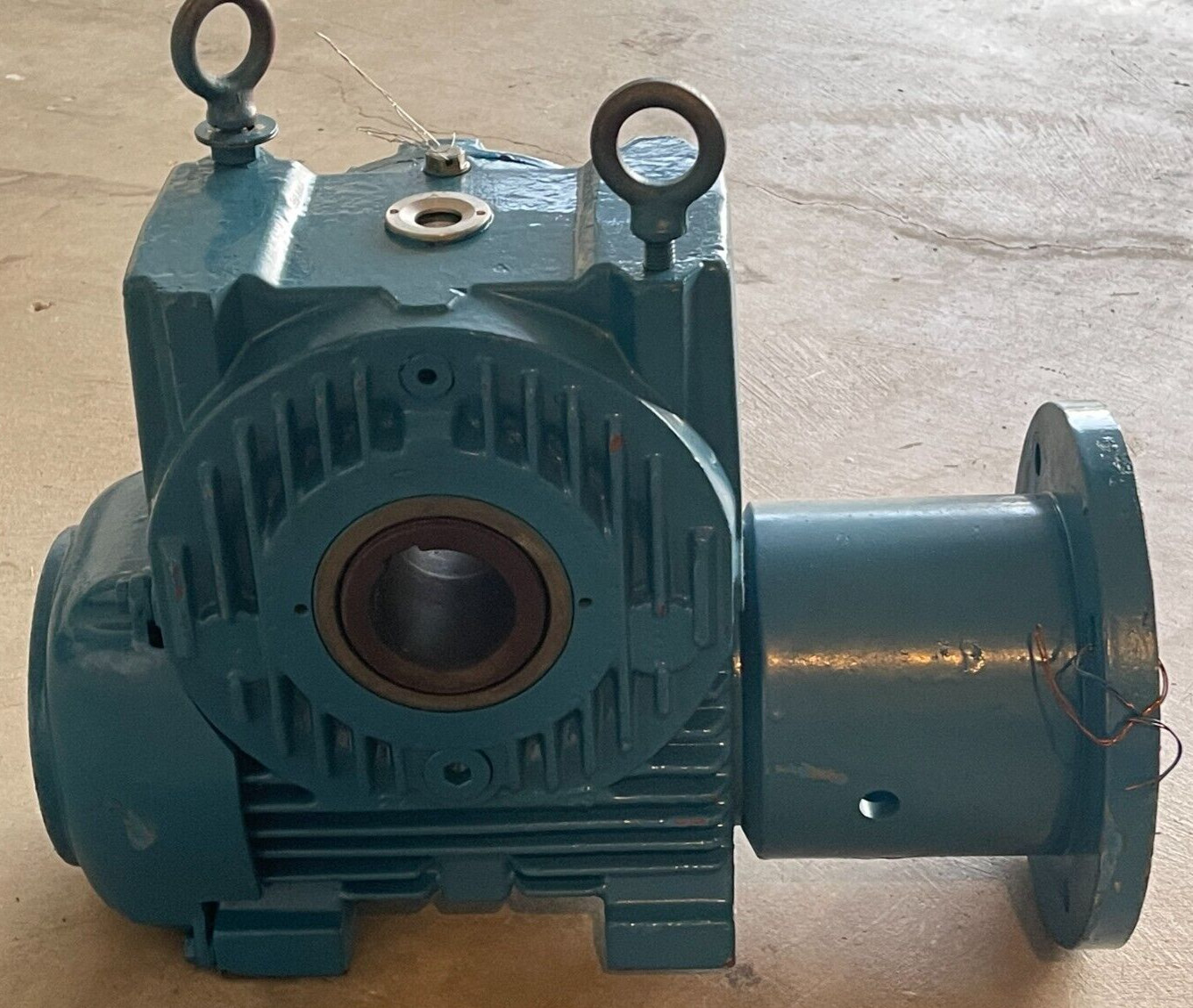 FLENDER TYPE CFA 100 1750 RPM GEARBOX 25.5:1 1750 RPM