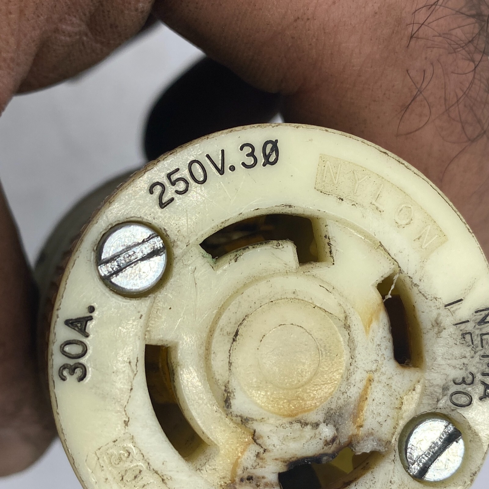 BRYANT NEMA L15-30 Receptacle 30A 250V 3Ø 3-Pole 4-Wire 🔔