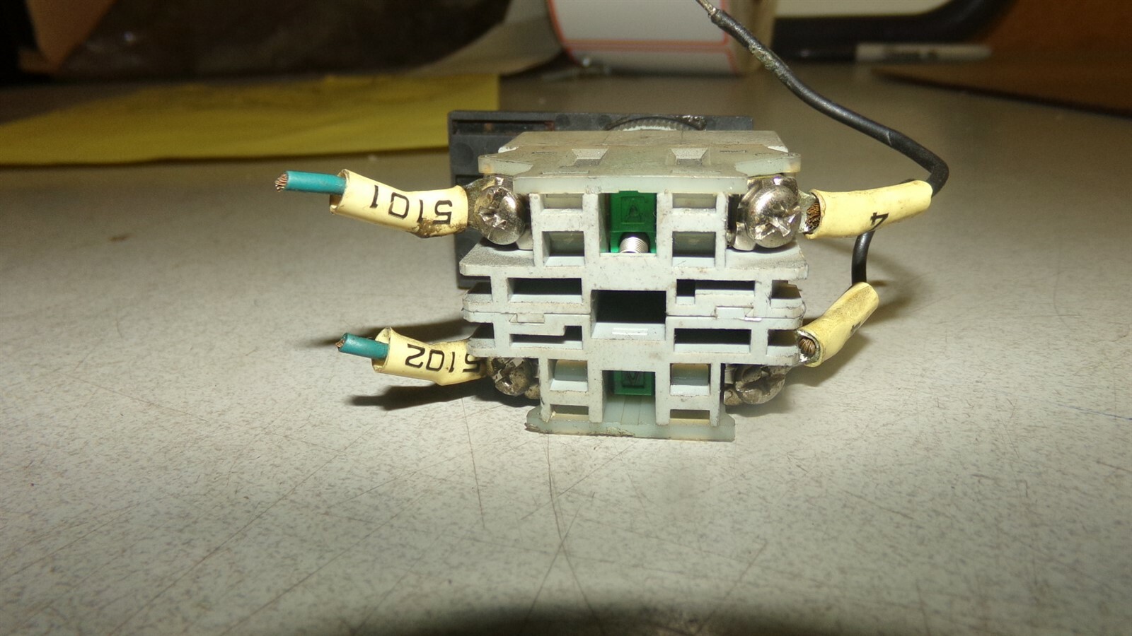 Izumi Unclamp Pallet Switch (Missing Button) 41-10570 0302 *FREE SHIPPING*