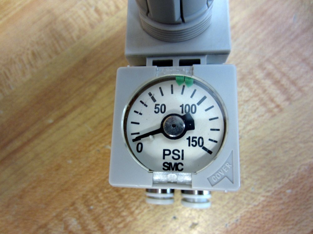 SMC ARM10F2-08G-Z Compact MFLD Regulator ARM10F0-00G-Z