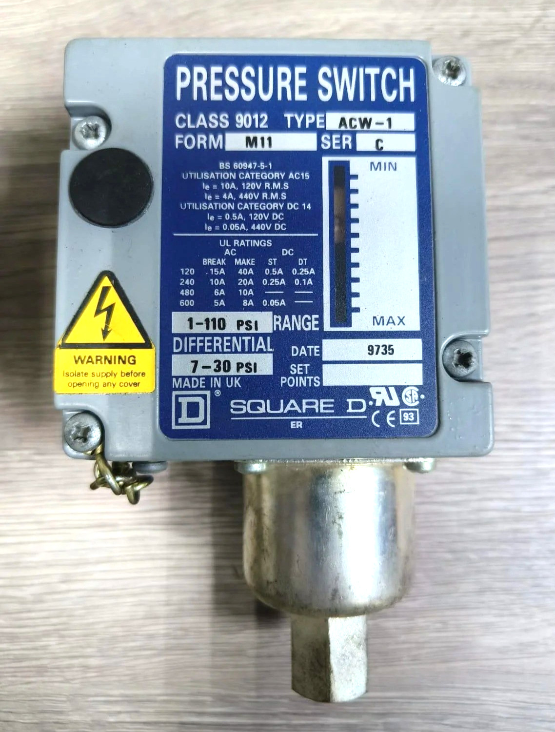 Differential Pressure Switch / Square D / ACW-1