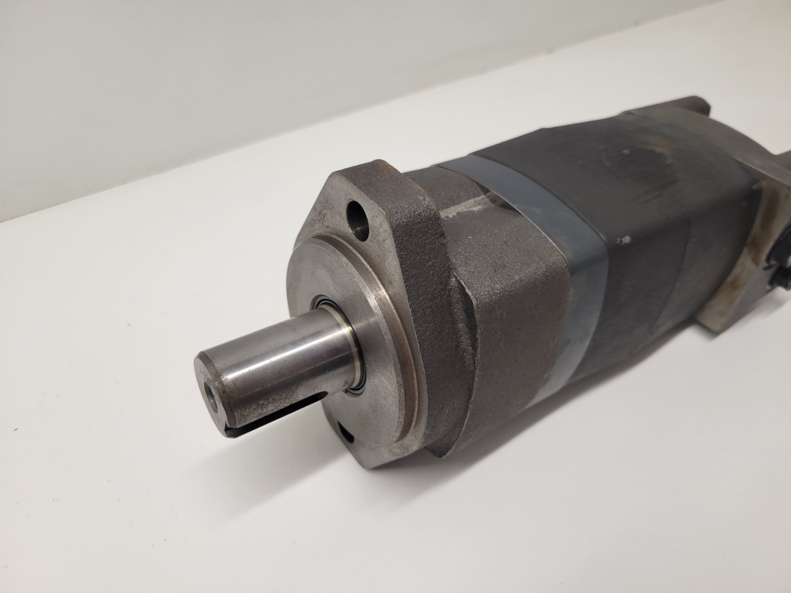 NEW OLD STOCK! EATON CHAR-LYNN HYDRAULIC MOTOR 104-1420-006