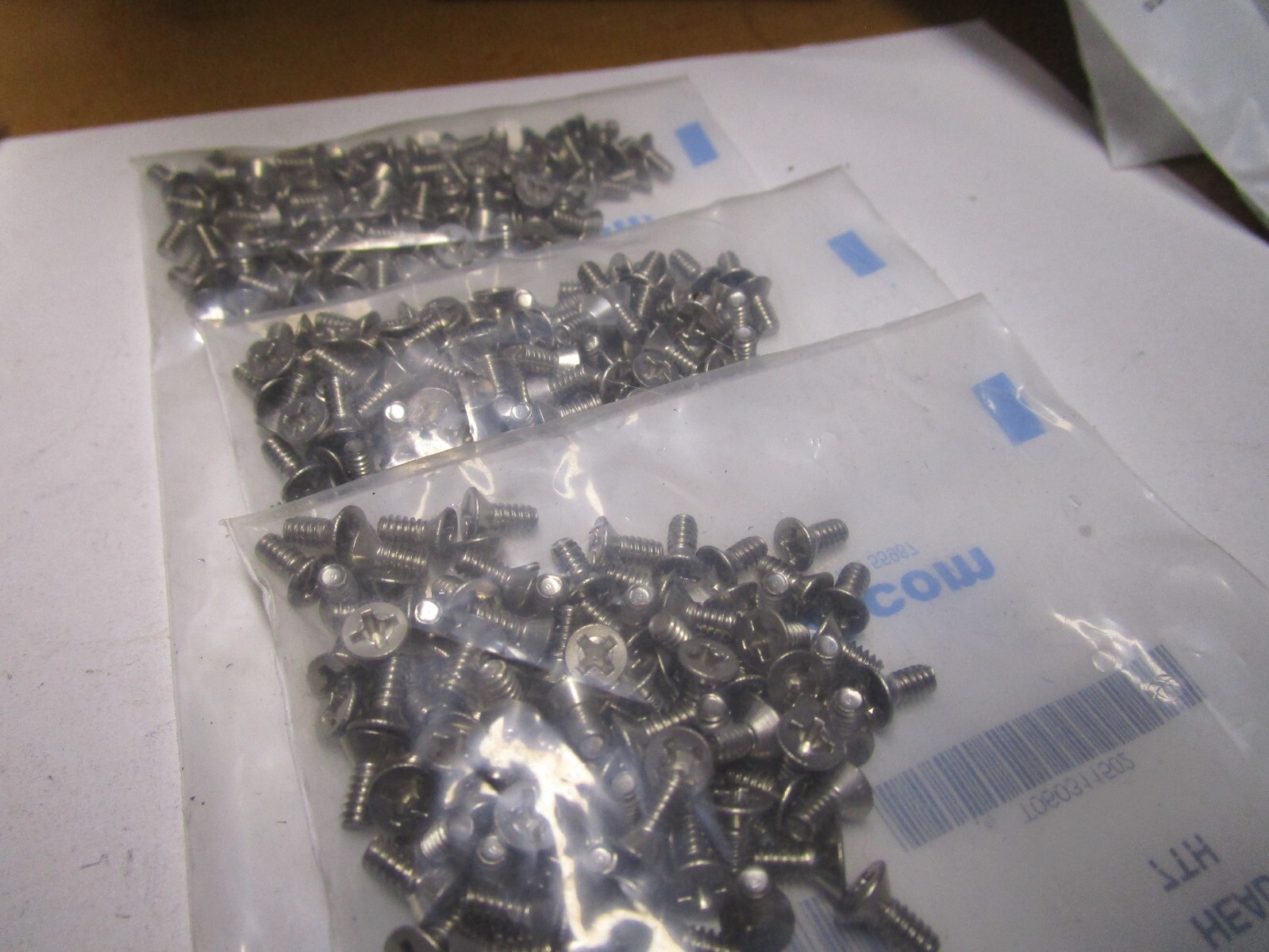 #6-32 x 5/16″ Phillips Flat Head 18-8 Stainless Steel Machine Screw QTY 300