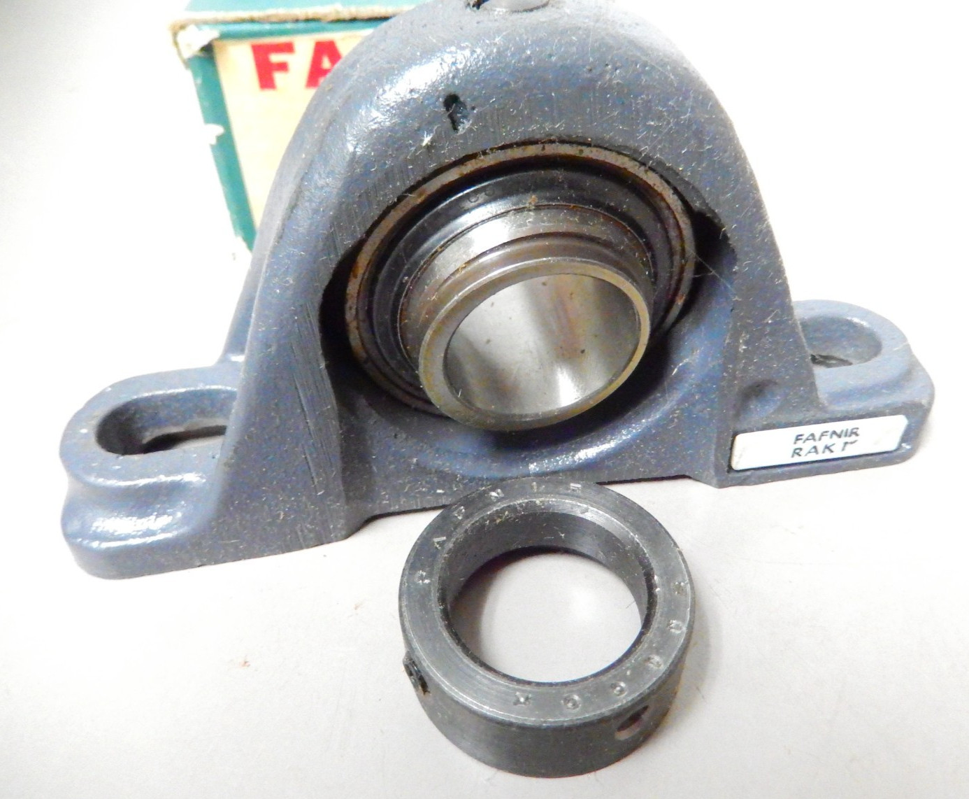 Fafnir RAK 1″ Pillow Block Bearing 2 Bolt With Locking Collar