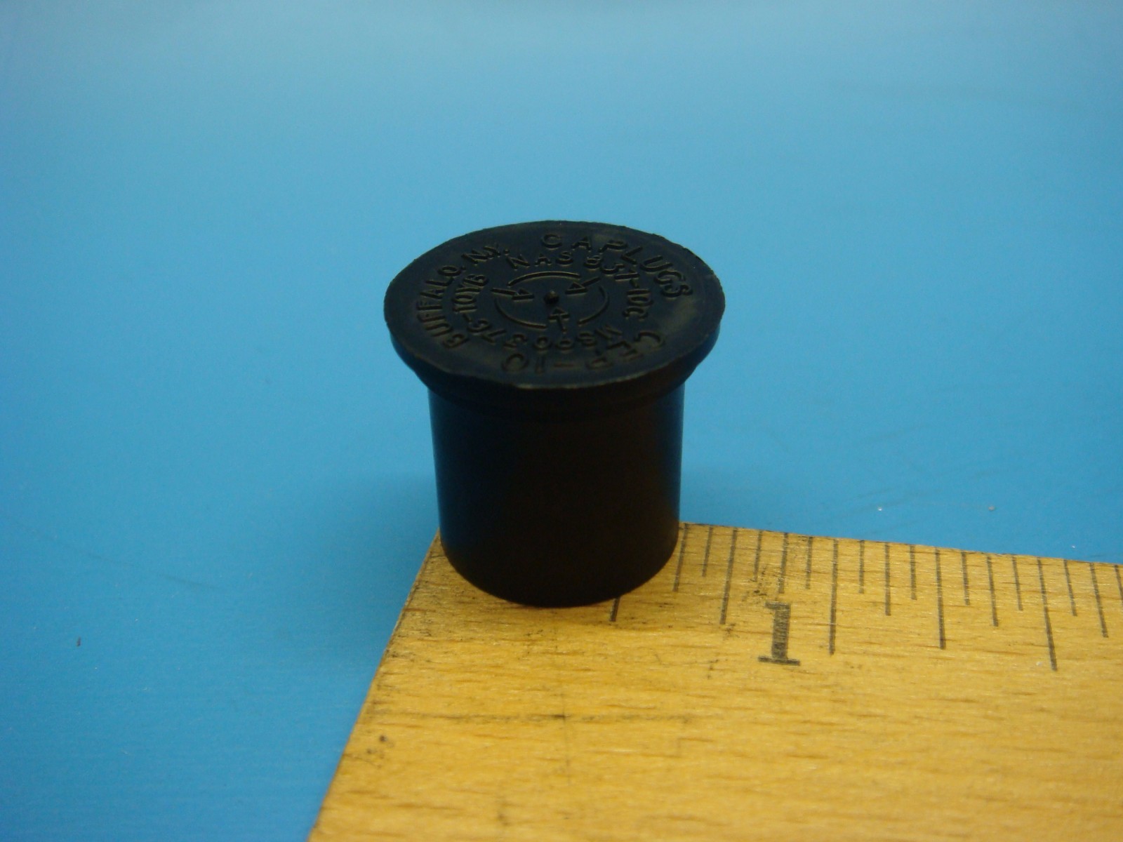(20) CAPLUGS CEP-10 NAS837-10C MS90376-10YB 5/8″-24 BLACK CONDUCTIVE CAP NOS