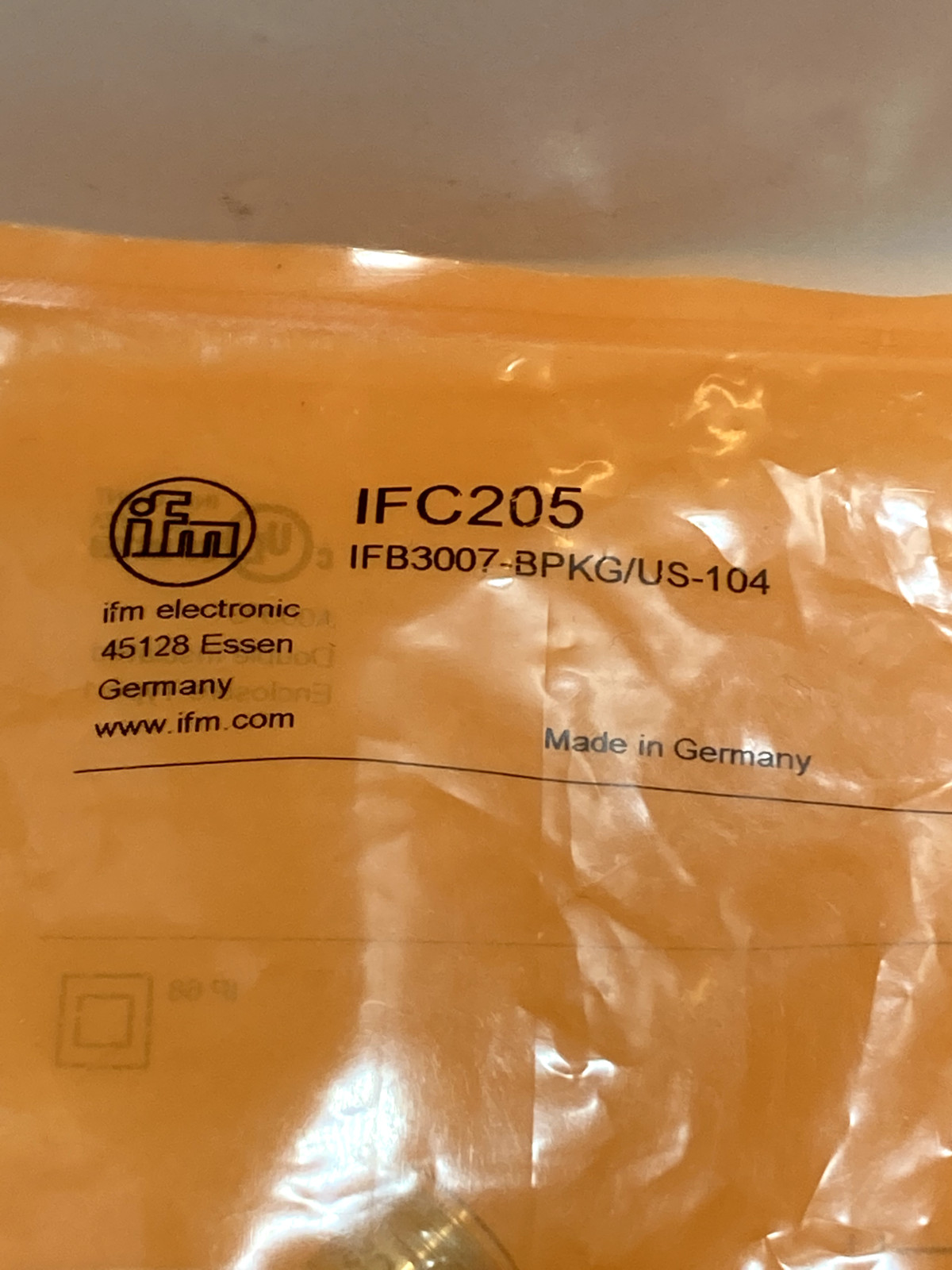 IFM IFB3007-BPKG/US-104 (IFC205) SENSOR 7MM SENSING 10-30VDC 100MA NIB