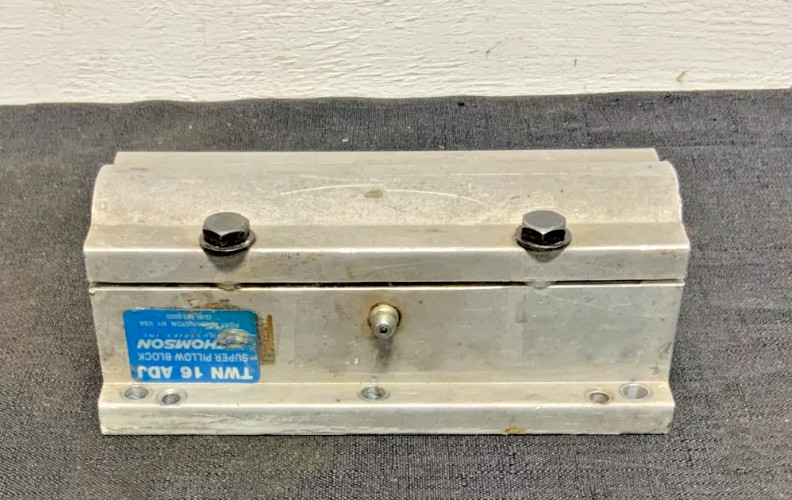 Lot of 2 Thomson TWN 16 ADJ Adjustable Super Ball Bushing Twin Pillow Block 241G