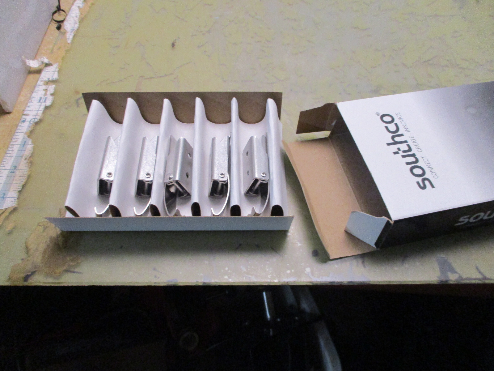 box 5x southco 97-50-110-12 over center medium draw latches stainless [2*II-10]