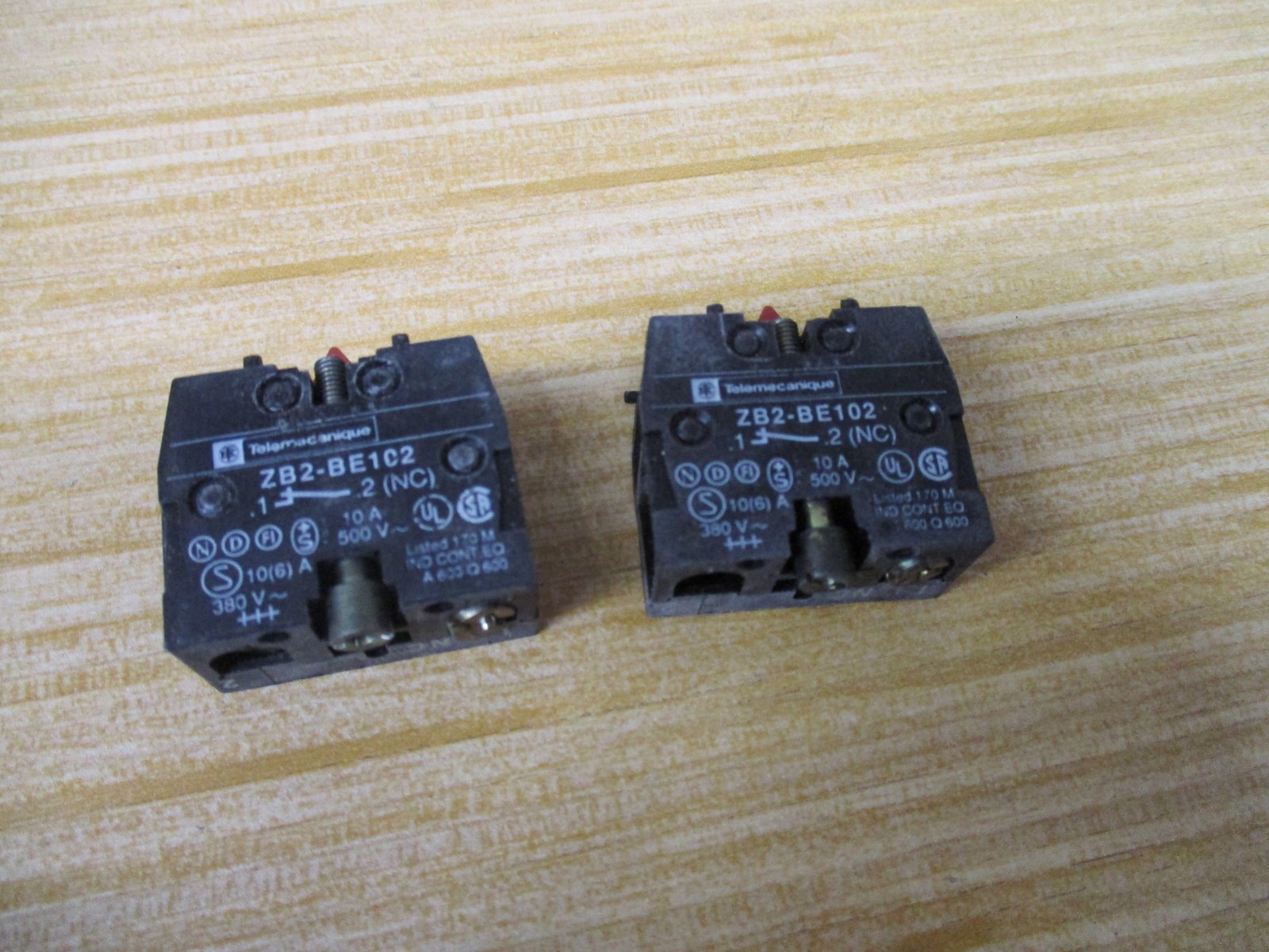 Telemecanique XB3BF59 Schneider Selector Switch