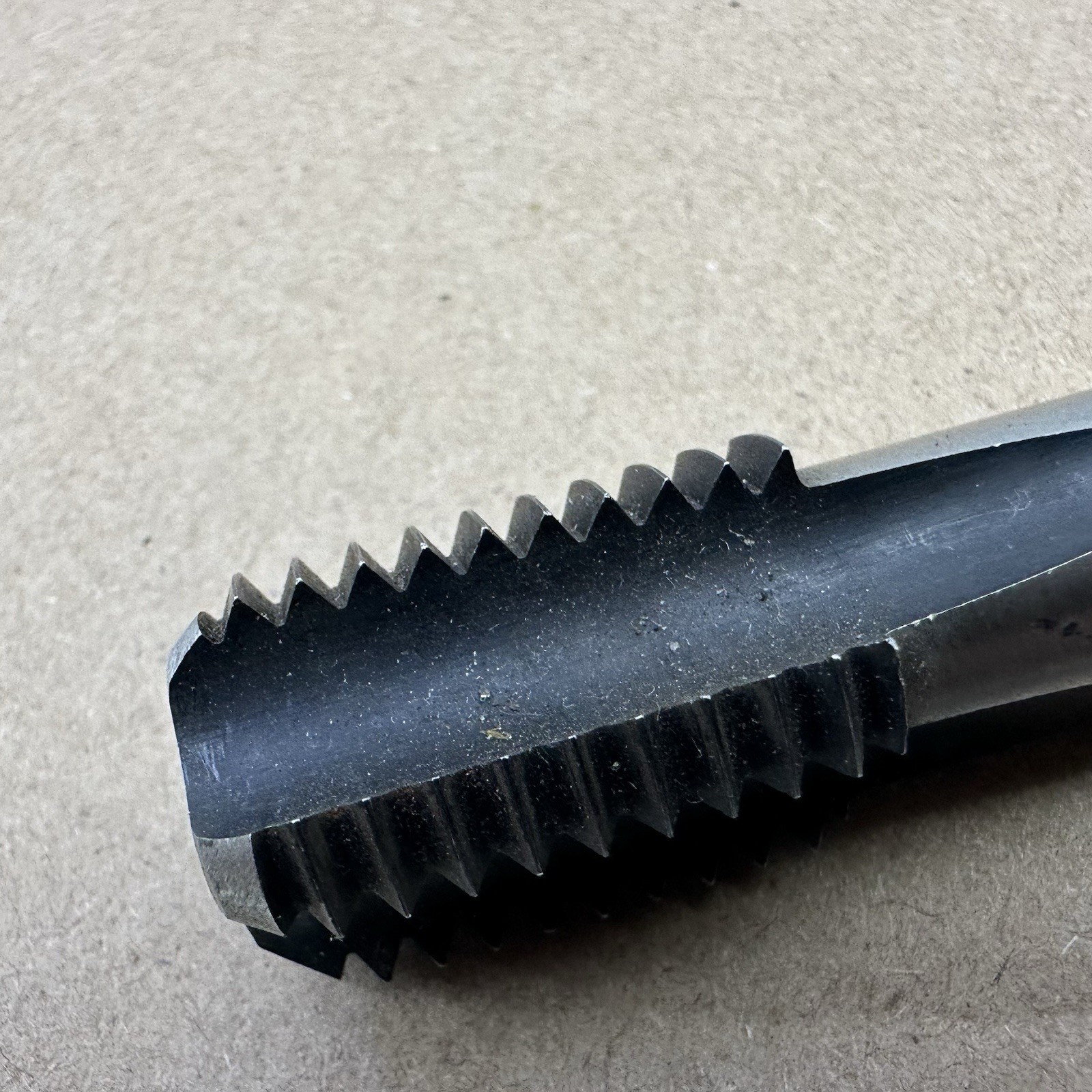 Detroit M11-0972601 – 3/4″-10 NC H3 Bottoming Hand Tap 4 Flute Nice Shape
