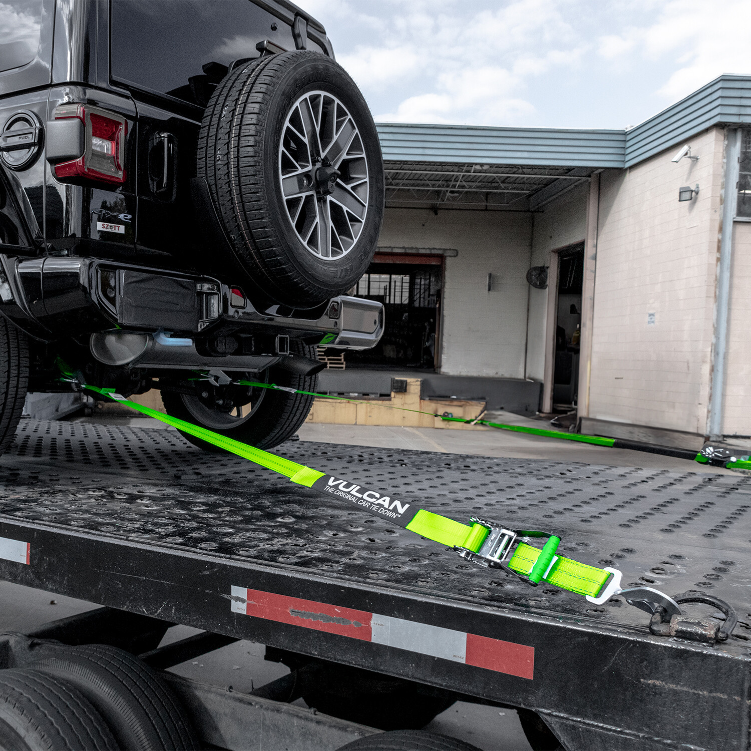 VULCAN High-Viz Reflective Axle Strap Tie Down Kit – Snap Hook Ratchet Straps
