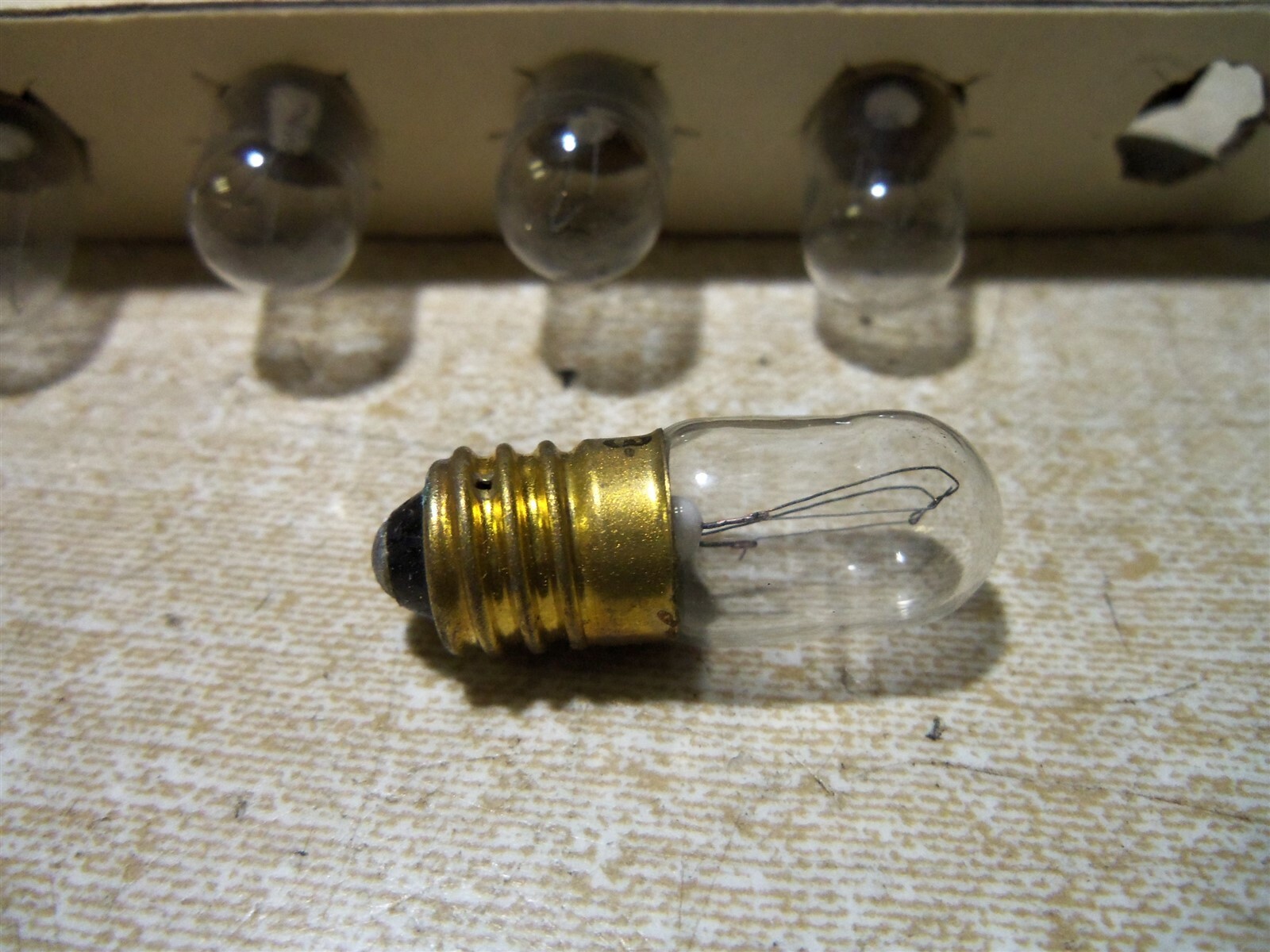 NEW Chicago Miniature Lamps 1823, Box of 10 *FREE SHIPPING*