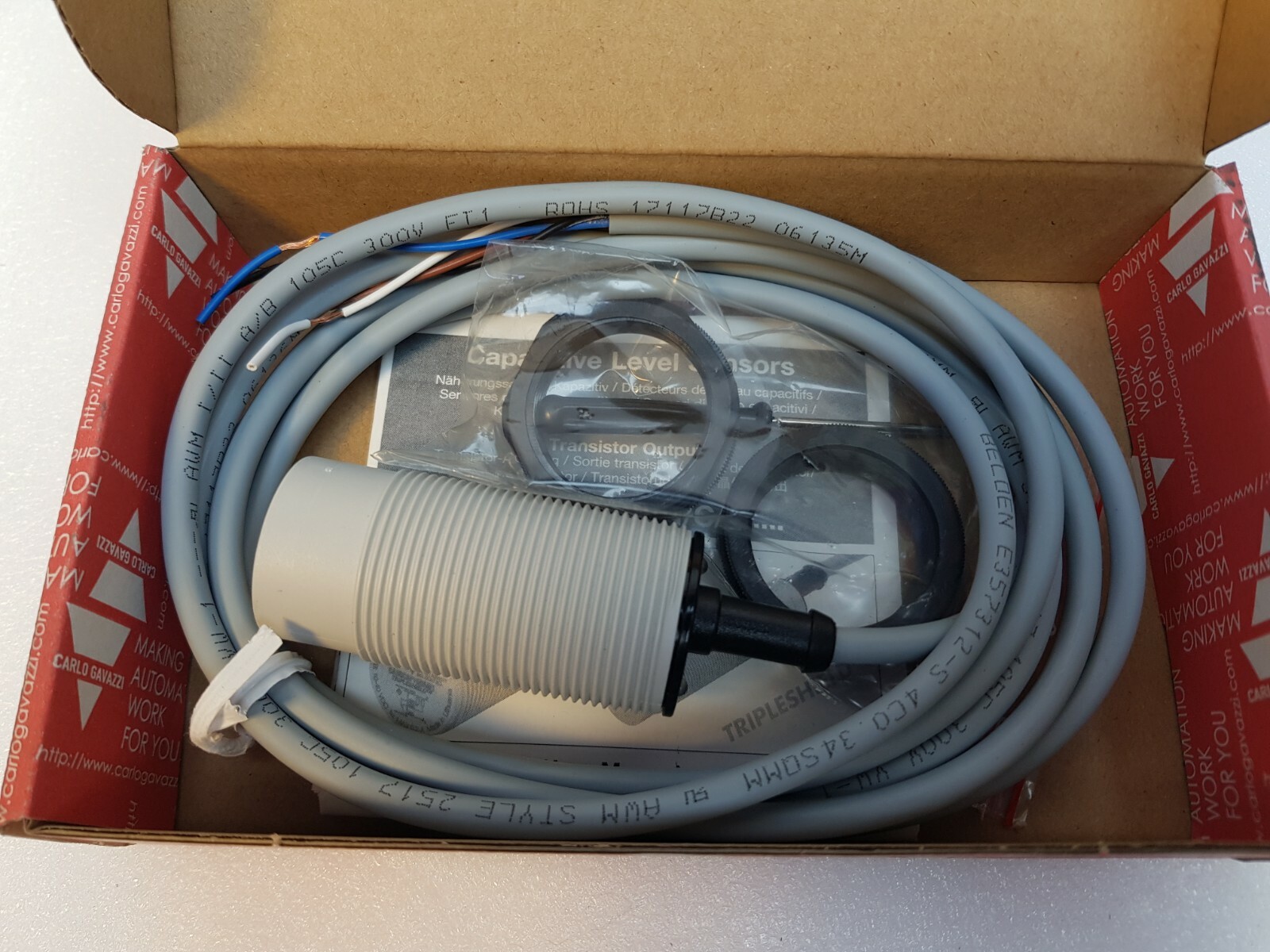 CARLO GAVAZZI CA30CAN25NA CAPACITIVE PROXIMITY SWITCH