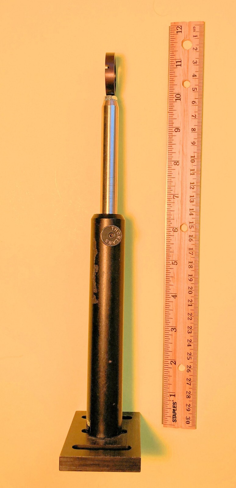 Thorlabs 1″ lens mount on post with 6″ post mount with base plate