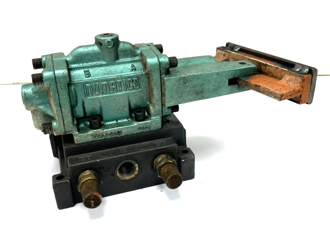 NUMATICS 33HL4410 0494 PNEUMATIC CONTROL VALVE 3/8″ NPT OAL 9-1/2″