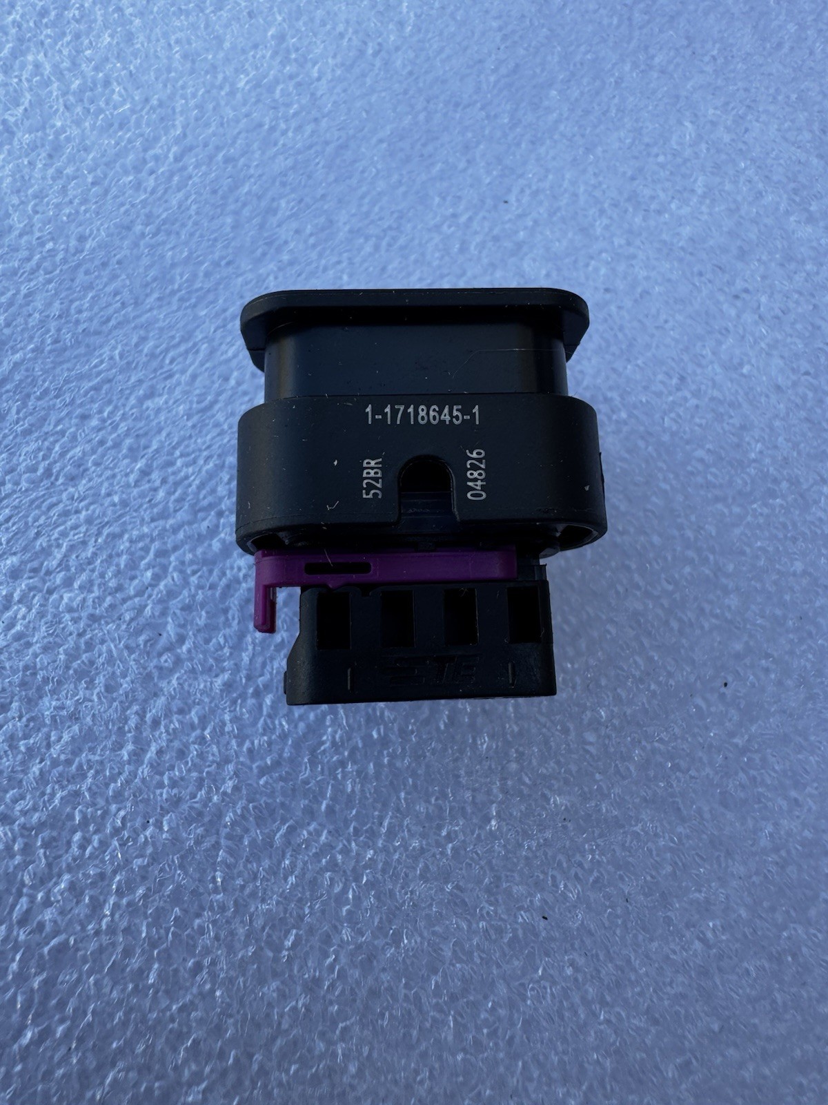 Quantity 10 – TE CONNECTIVITY 1-1718645-1 Automotive Connector Female 4 Way