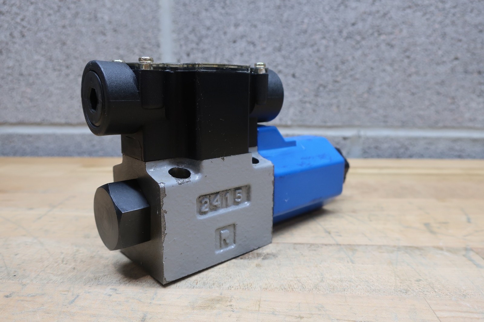 TOYOOKI HD1-2S-BG-025A-WYD | SOLENOID DIRECTIONAL VALVE