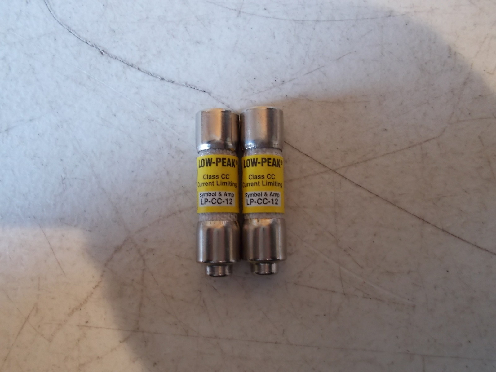 Low Peak LP-CC-12 Lot of 2 12A 12-Amp Bussman Current Limiting Fuses