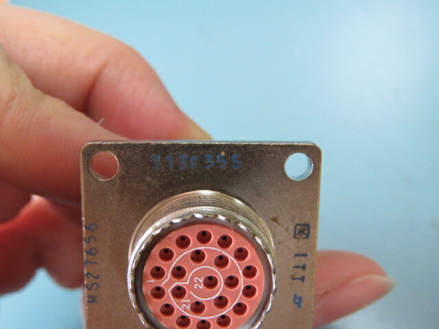 ITT CANNON M27656T13F35S Qty of 1 per Lot Mil-SPEC Circular connector connector