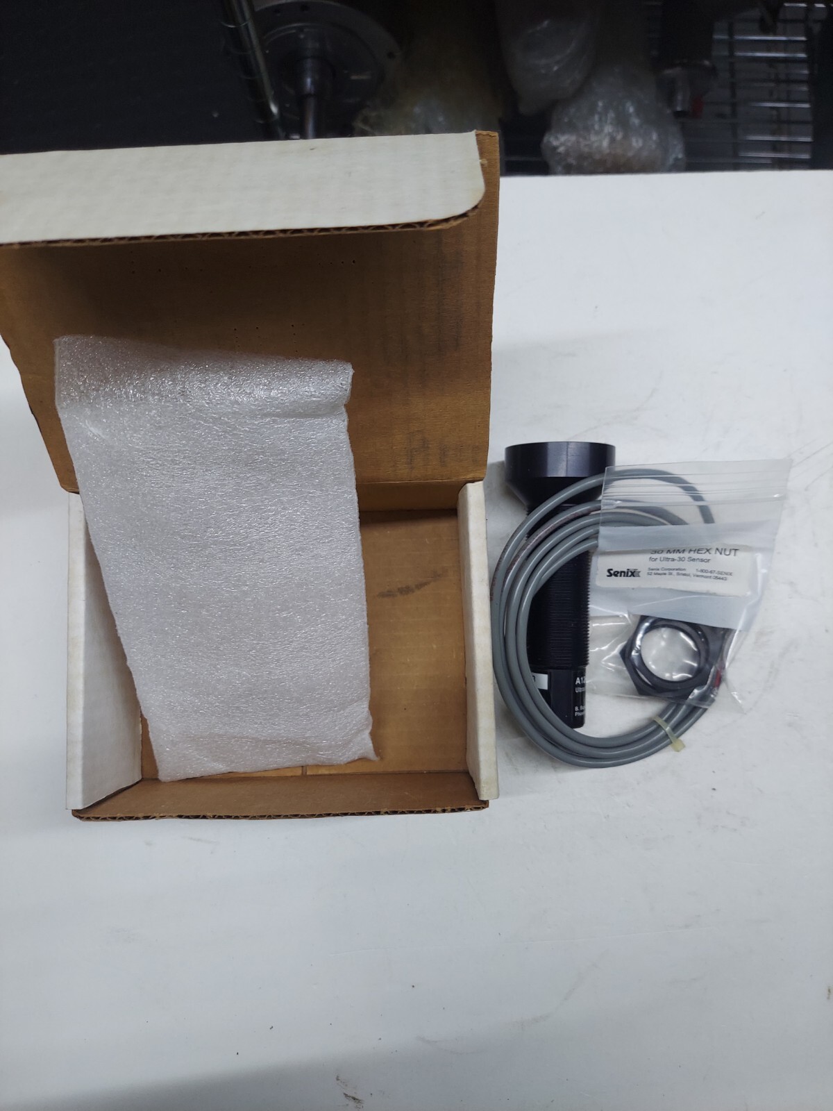 Senix ULTRA-30-VA A1250 Ultrasonic Material Distance Sensor 15-30 VDC NEW IN BOX
