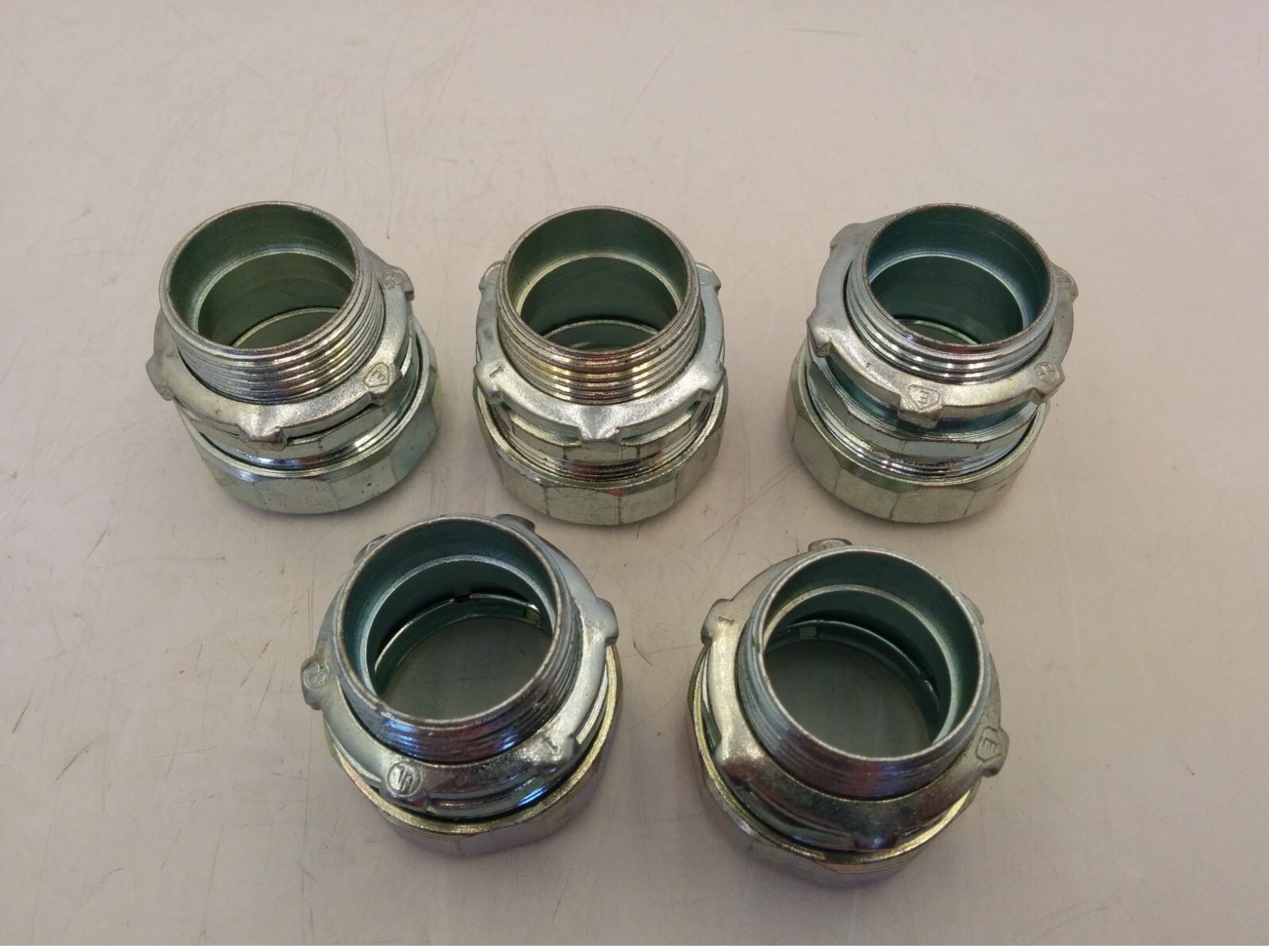 AMFI CO. 5XC40 CONNECTOR, RAIN TIGHT, STEEL, 1″ NPT (LOT OF 5) NNB