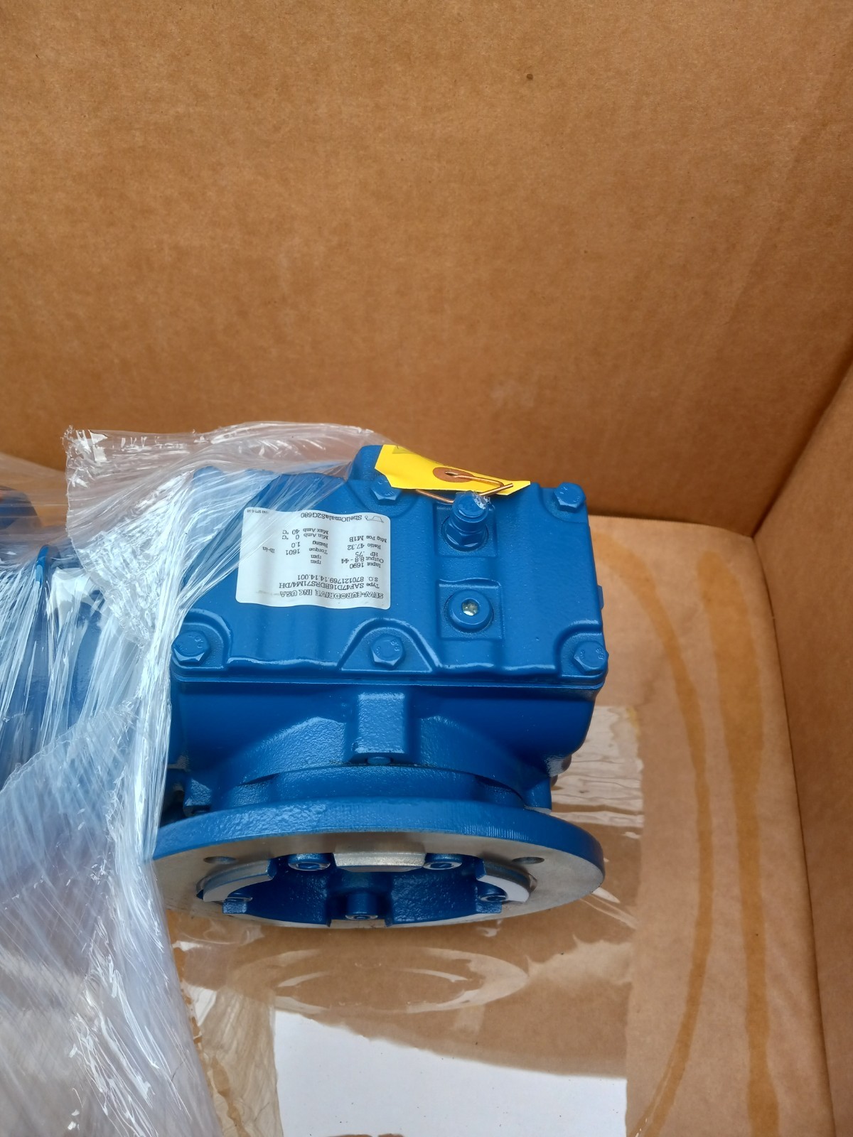 .75 HP SEW-EURODRIVE SAF47D16BDRS71M4/DH 1690/8.8-44 RPM