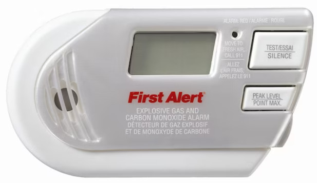 First Alert Plug-in Natural Gas Detector Propane Detector Carbon Monoxide Detect