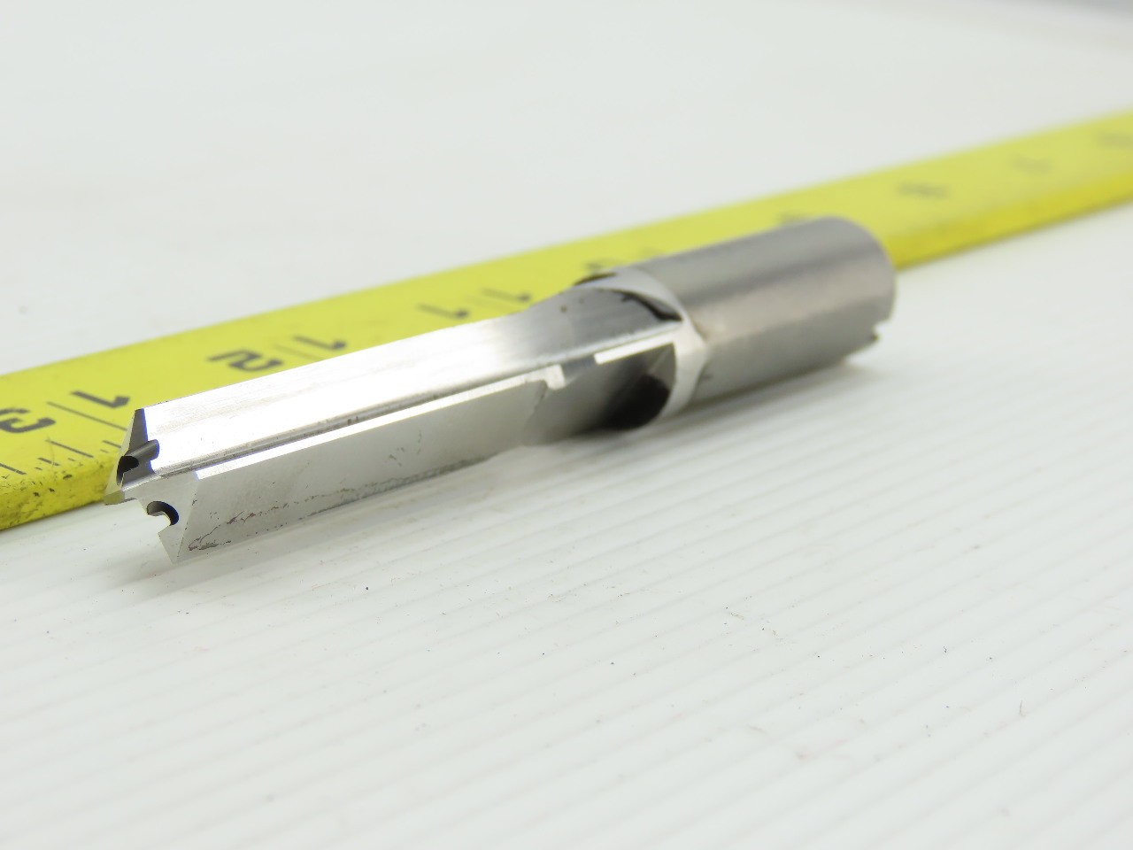 Alliance 15185-0-00 7/16″ 4 Straight Flute Coolant Thru Carbide Square End Mill