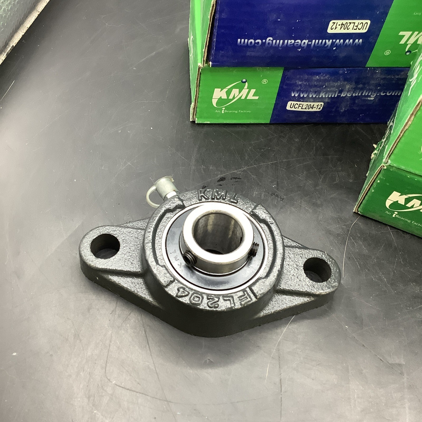 KML Oval Flange Bearings UCFL204-12 Lot Of 7