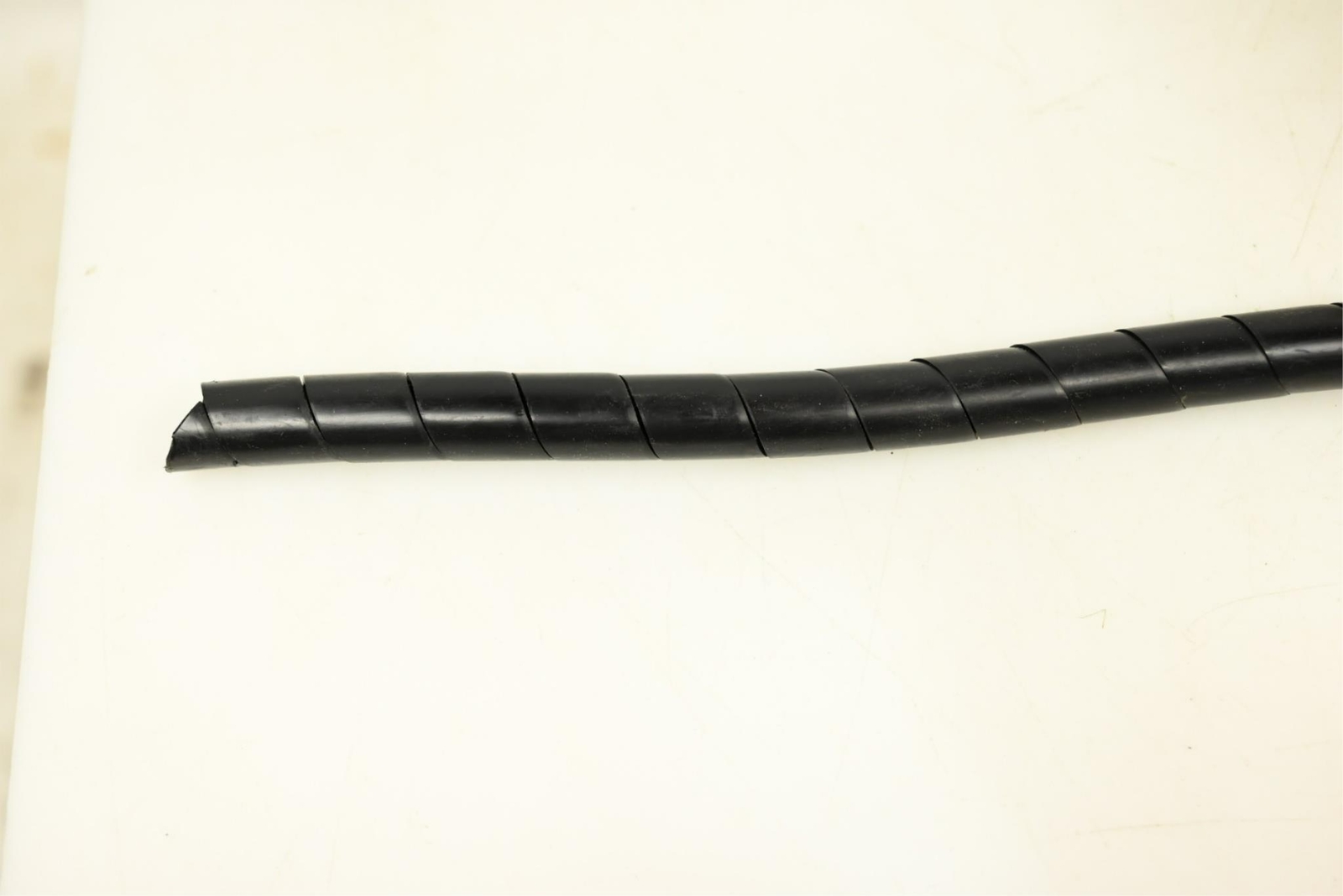 Alpha SW44 3/4″ Spiral Wrap Tubing UV Resistant Polyethylene 25FT (7.5M), Black