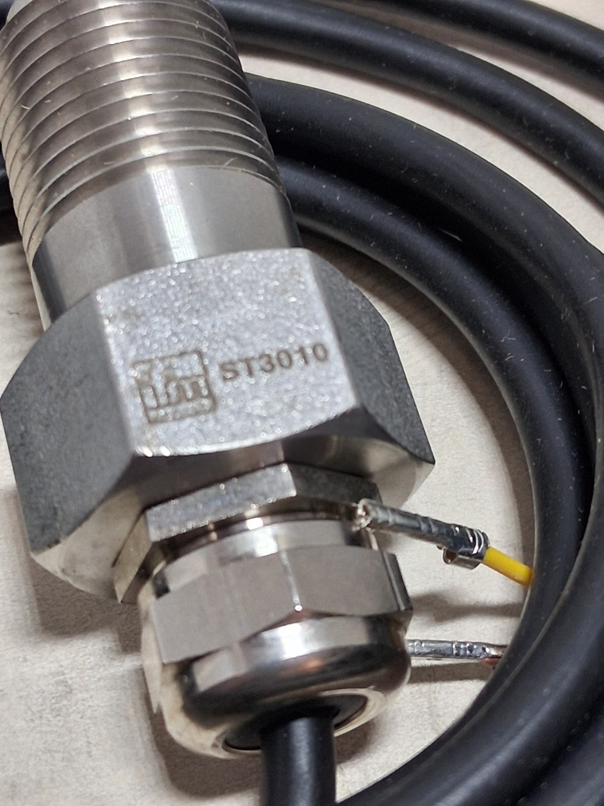 EFECTOR ST3010 FLOW SENSOR NIB