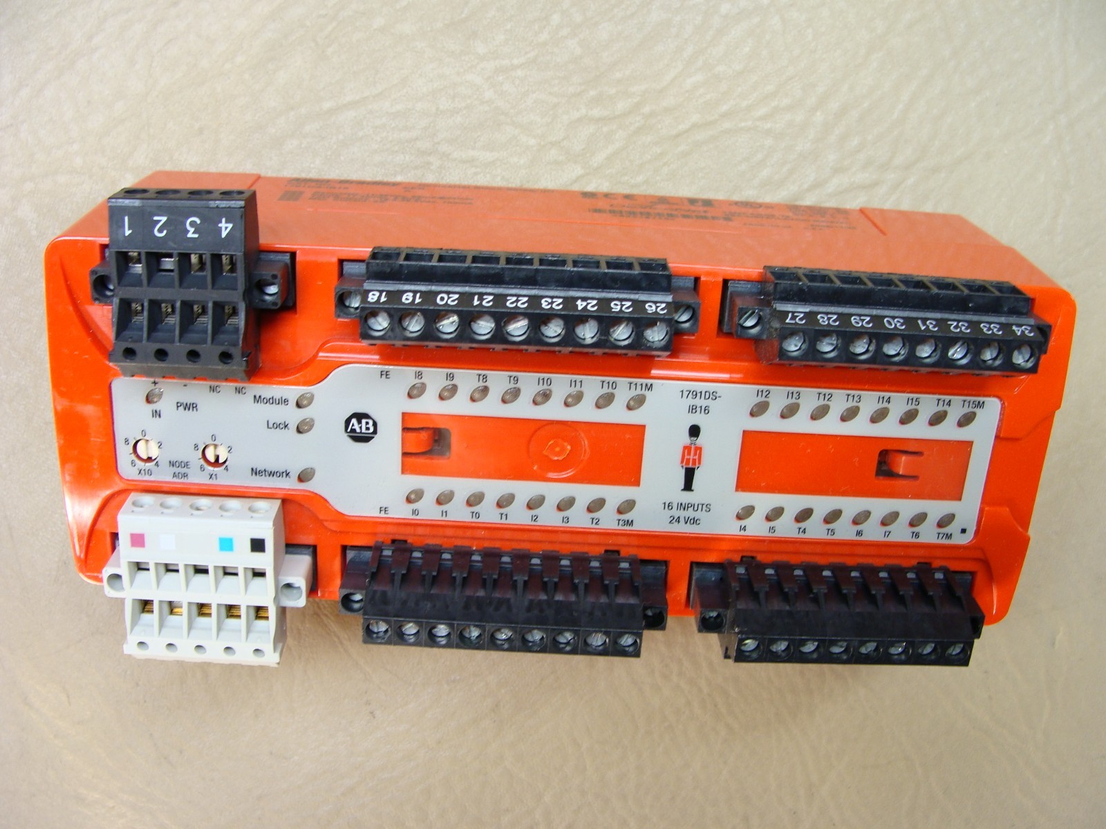 Allan Bradley 1791DS-IB16 Devicenet block safety I/O module