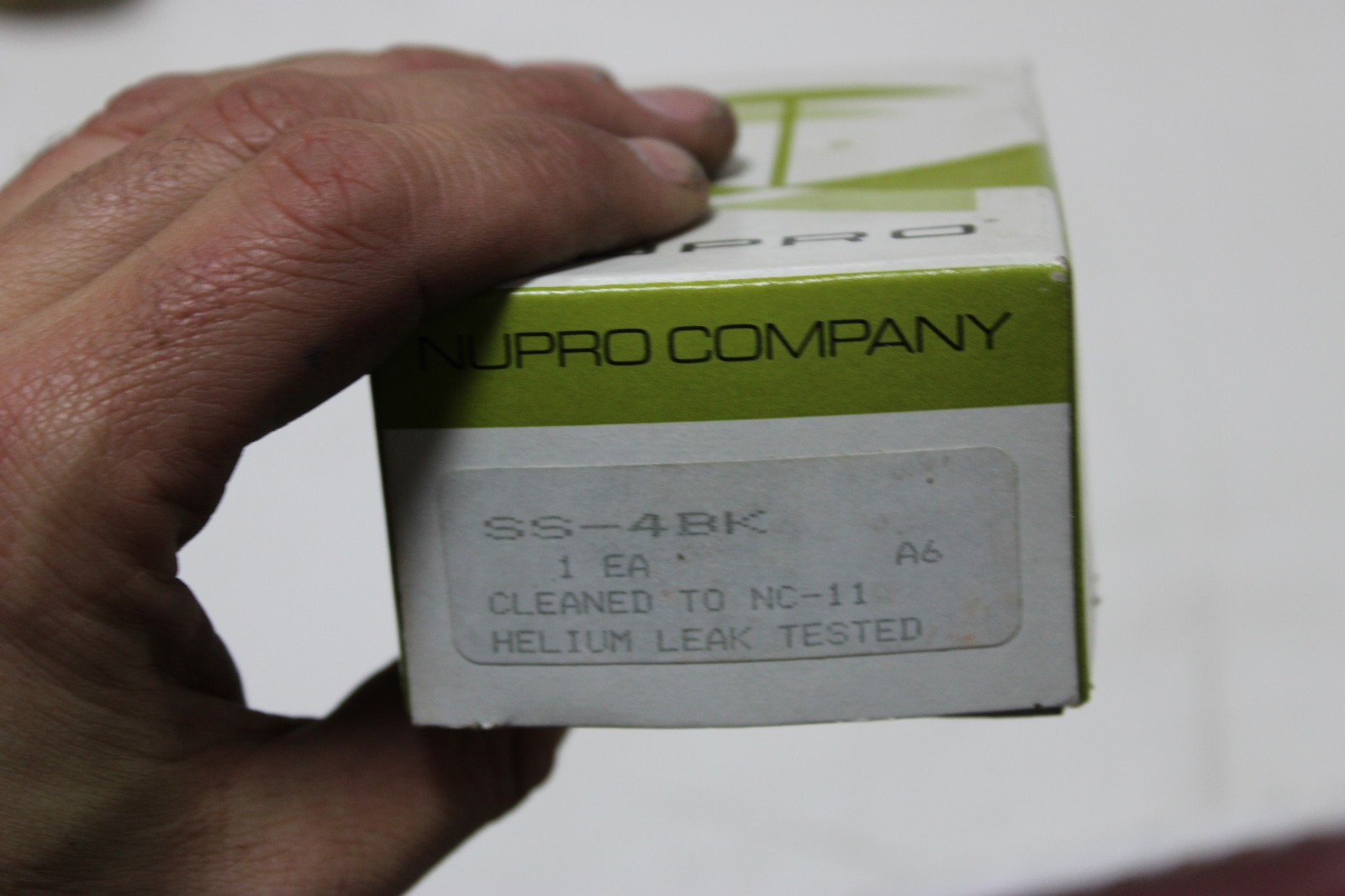 NEW NUPRO SS-4BK VALVE