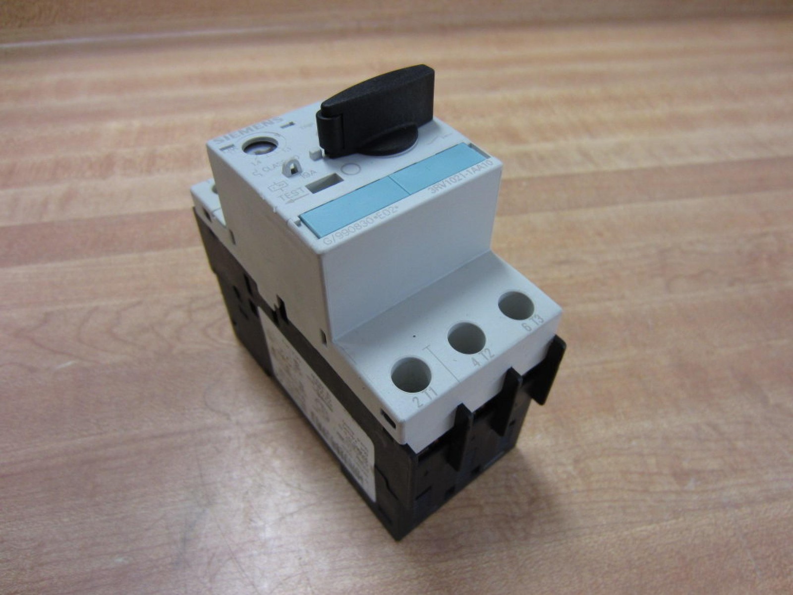 Siemens 3RV1-021-1AA10 Relay 3RV10211AA10 G/990830 E02